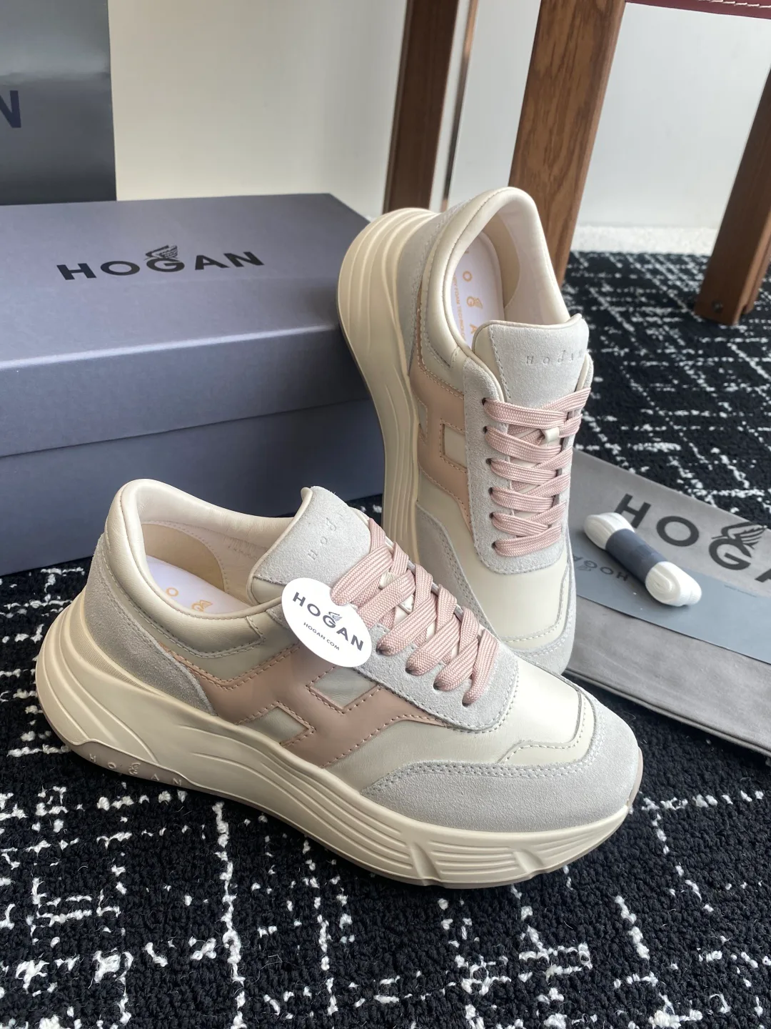 Кроссовки Женские Hogan 10633