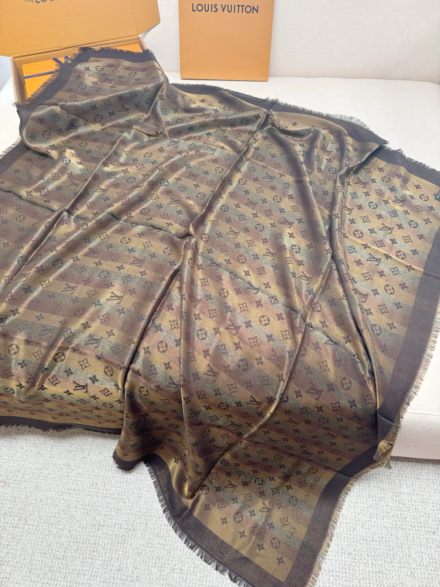 Шарфы Louis Vuitton 437763