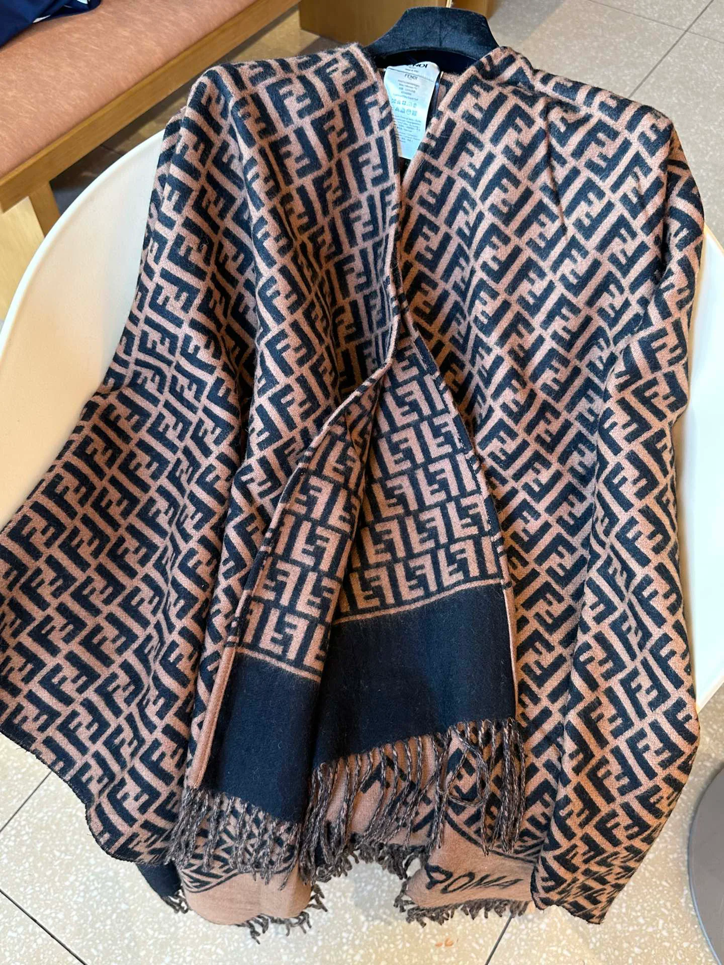 Шарфы Fendi 1813582