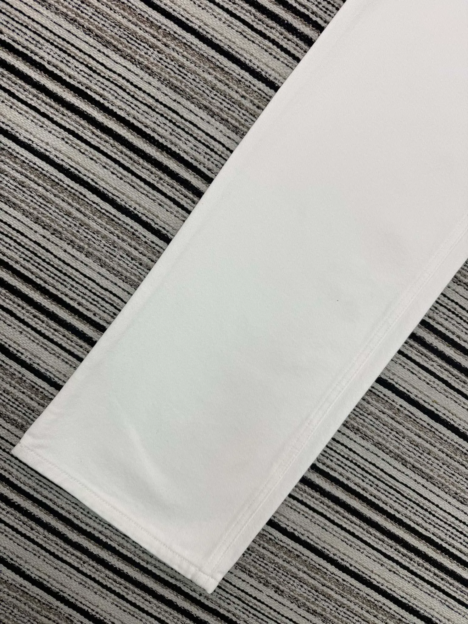 Джинсы Женские Christian Dior 11646388