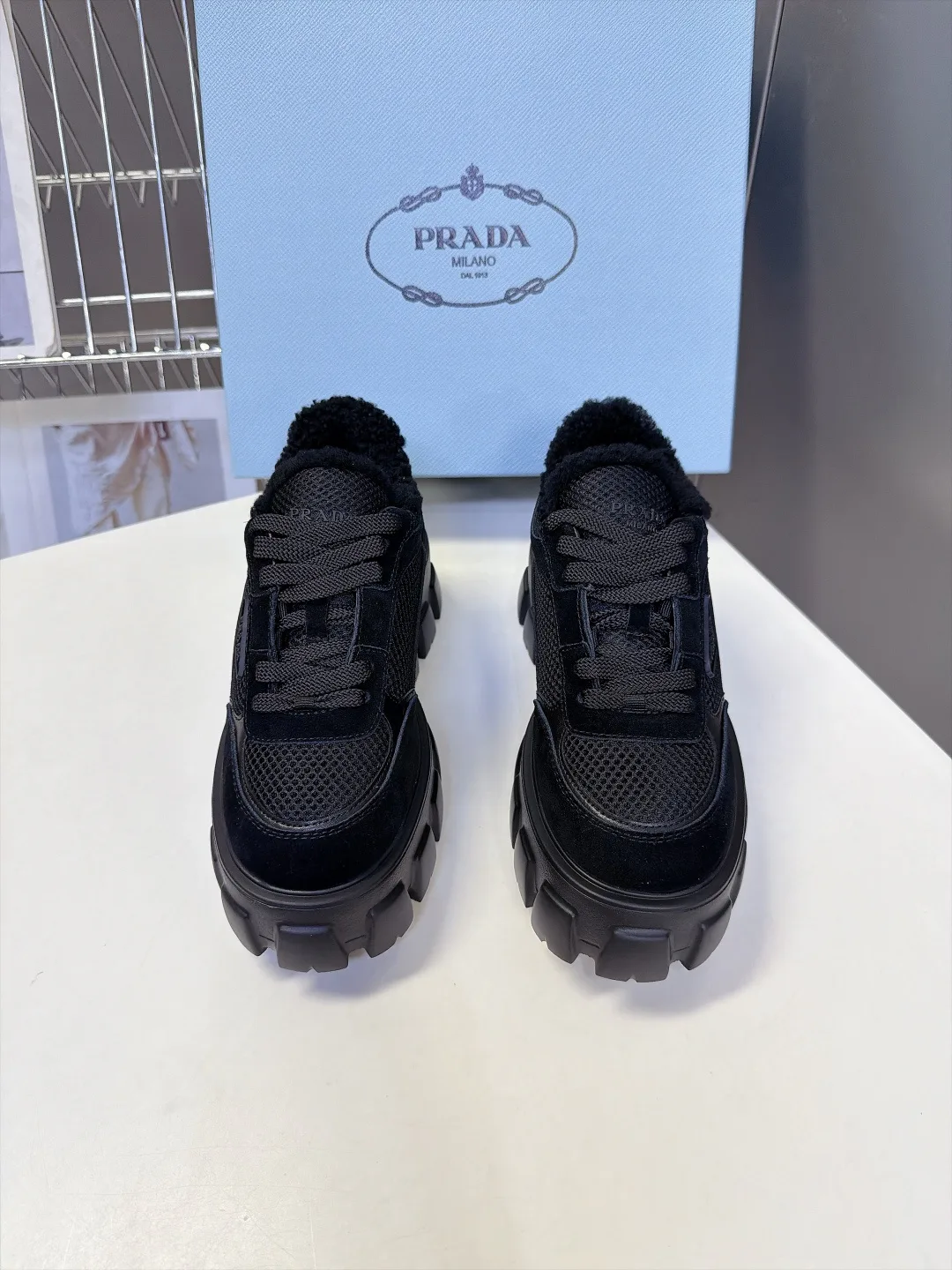 Кроссовки Женские Prada 19190086