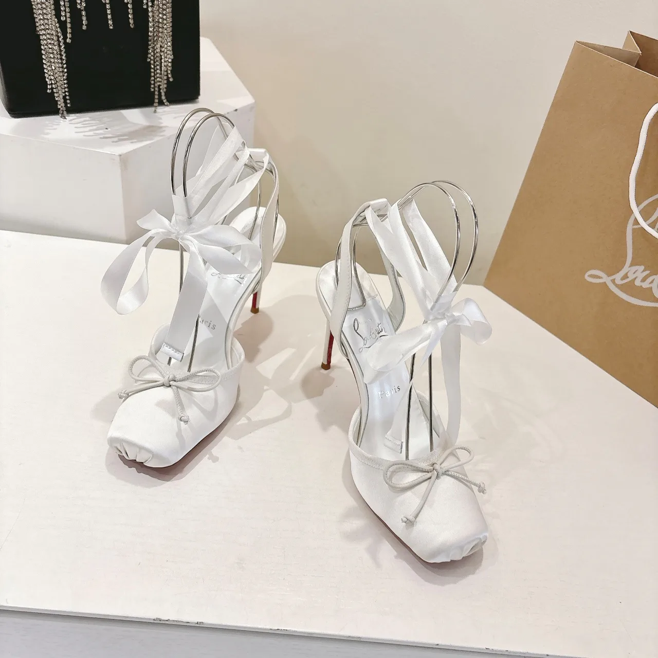 Туфли Женские Christian Louboutin 1111098