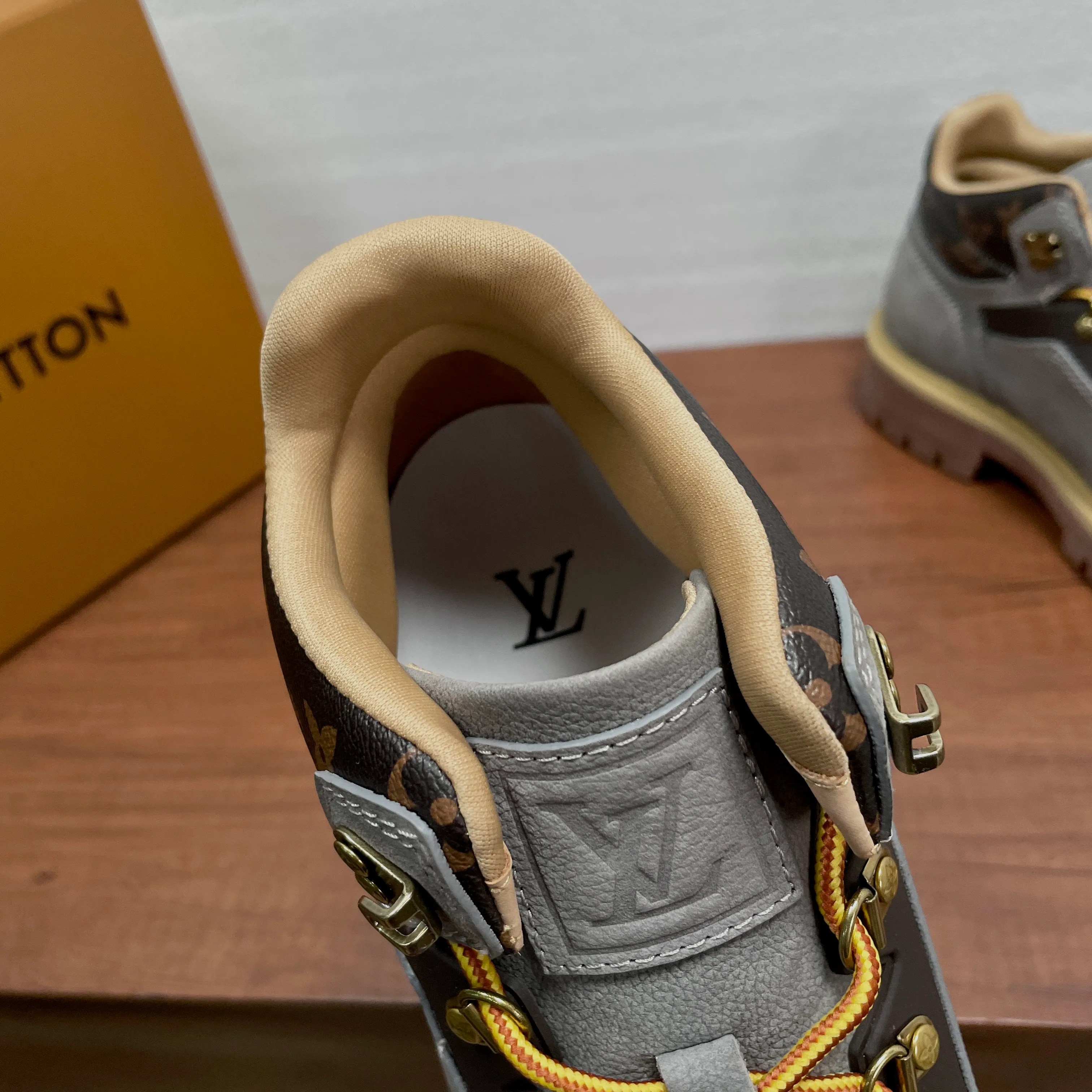 Ботинки Мужские Louis Vuitton 18626512