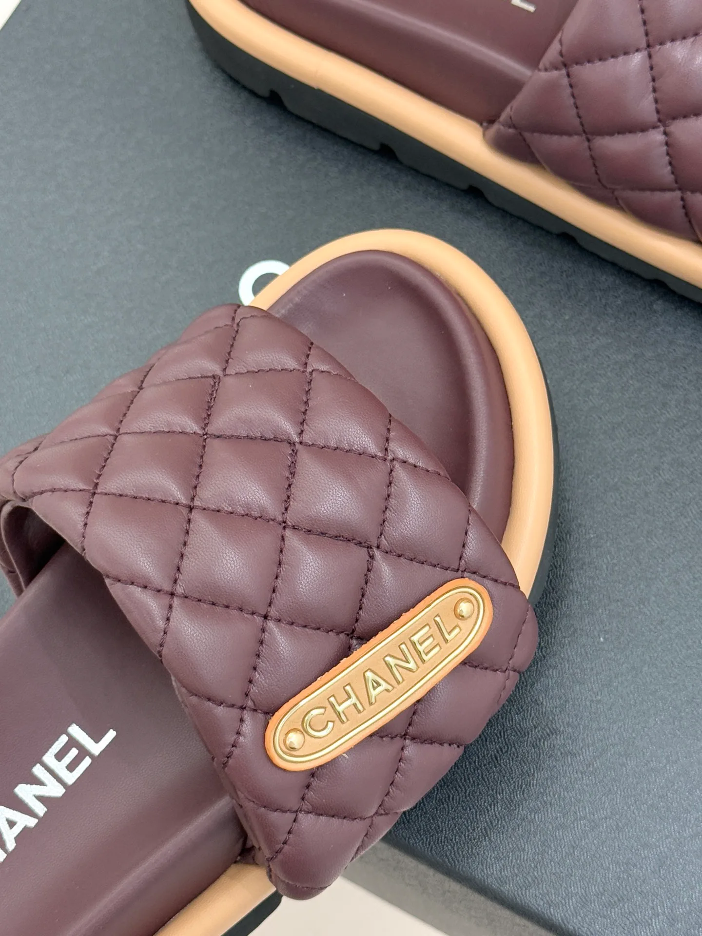 Шлепанцы Женские Chanel 11167412