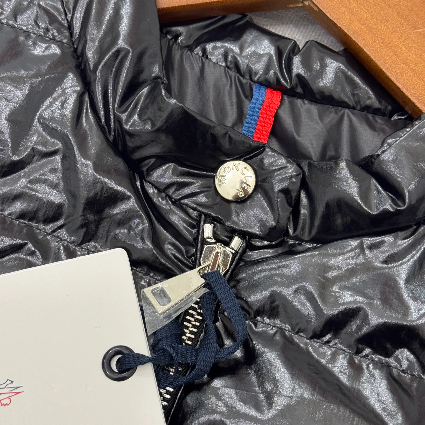 Куртки И Пуховики Женские Moncler 18561049