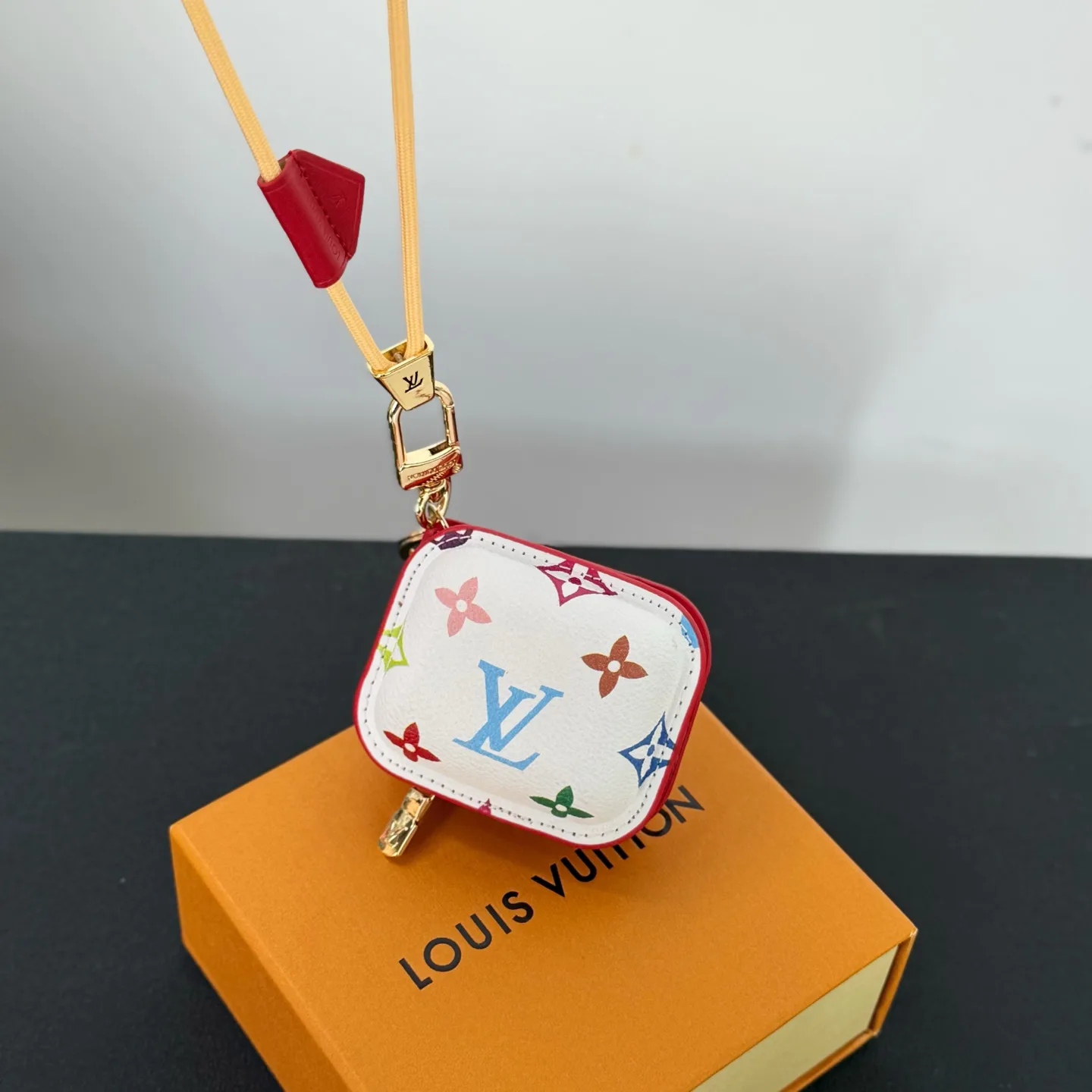 Клатчи Женские Louis Vuitton 3414333