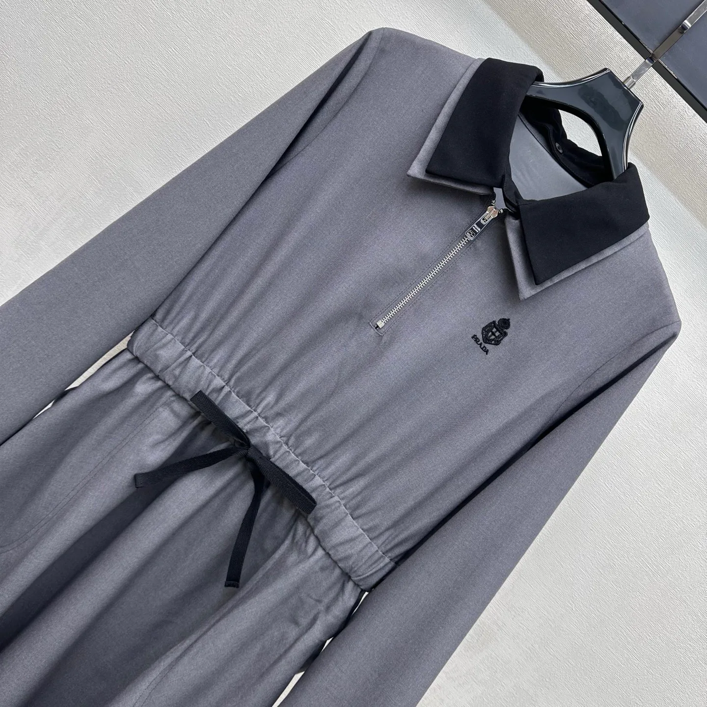 Платья Женские Prada 18327917