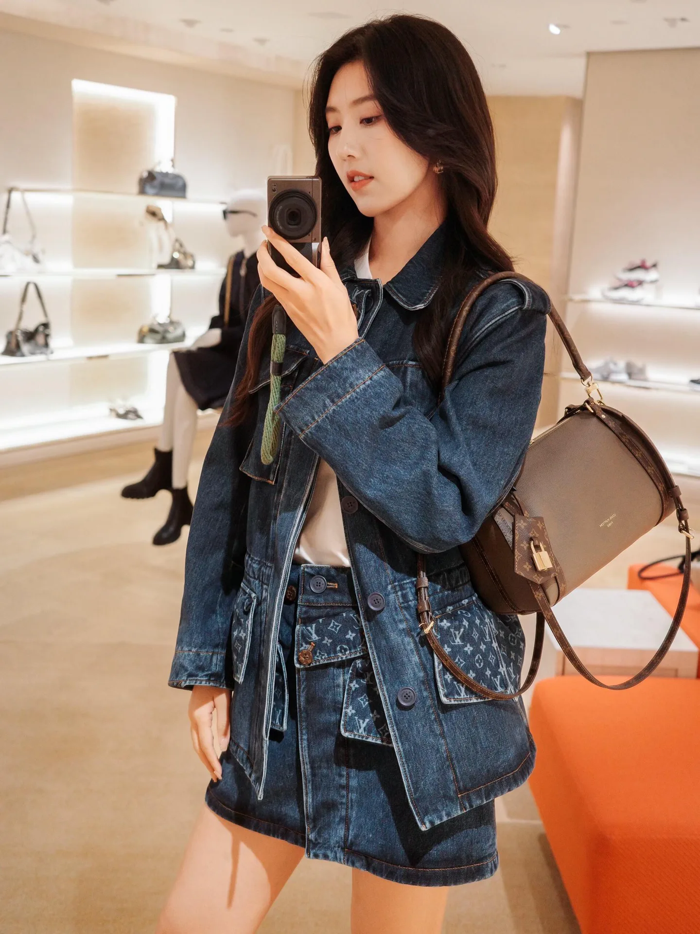 Куртки И Пуховики Женские Louis Vuitton 921167