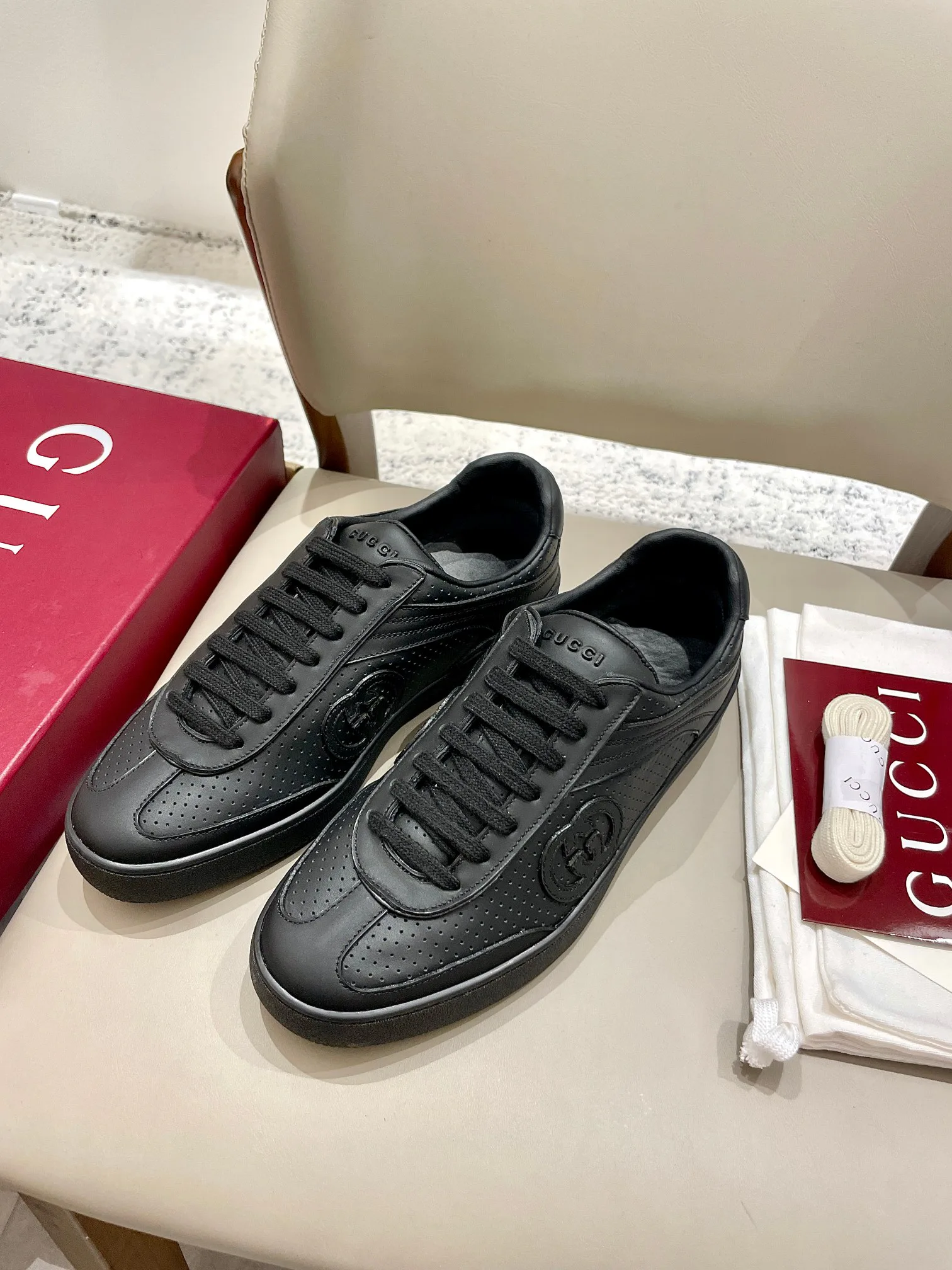 Кроссовки Женские Gucci 1748670