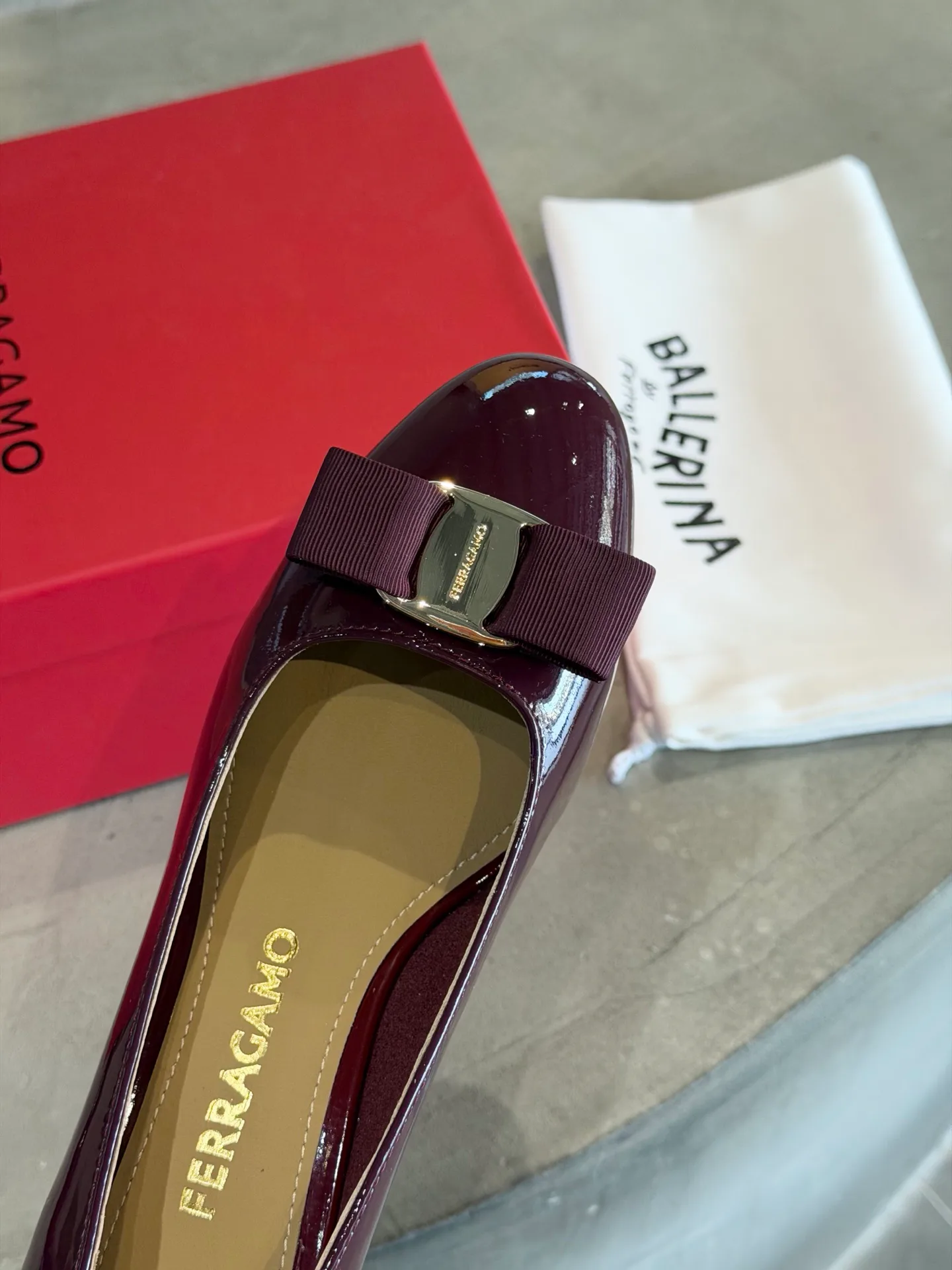 Туфли Женские Salvatore Ferragamo 11703594