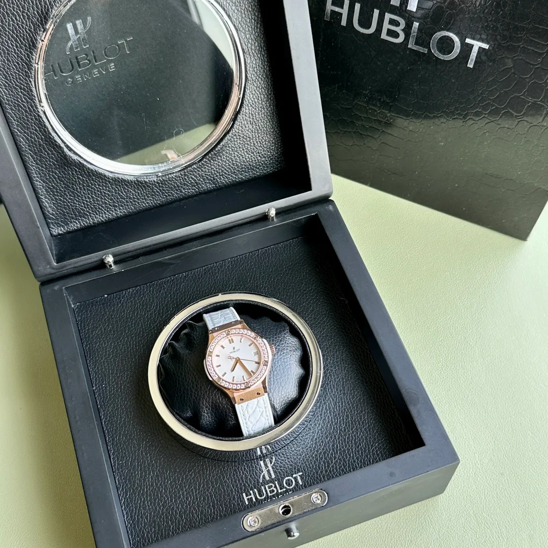 Часы Женские Hublot 17629714