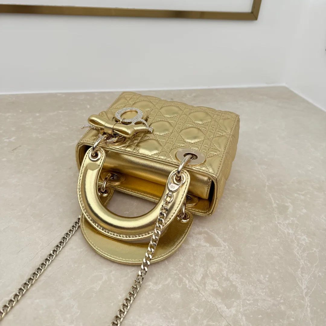 Классические Сумки Женские Christian Dior 18116224