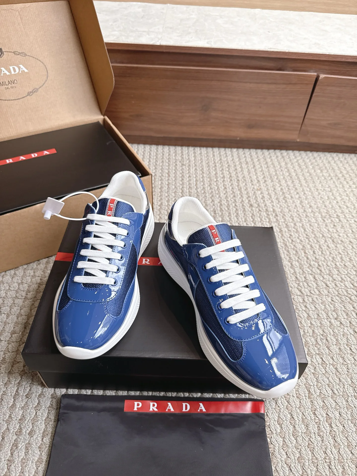 Кроссовки Женские Prada 17470455