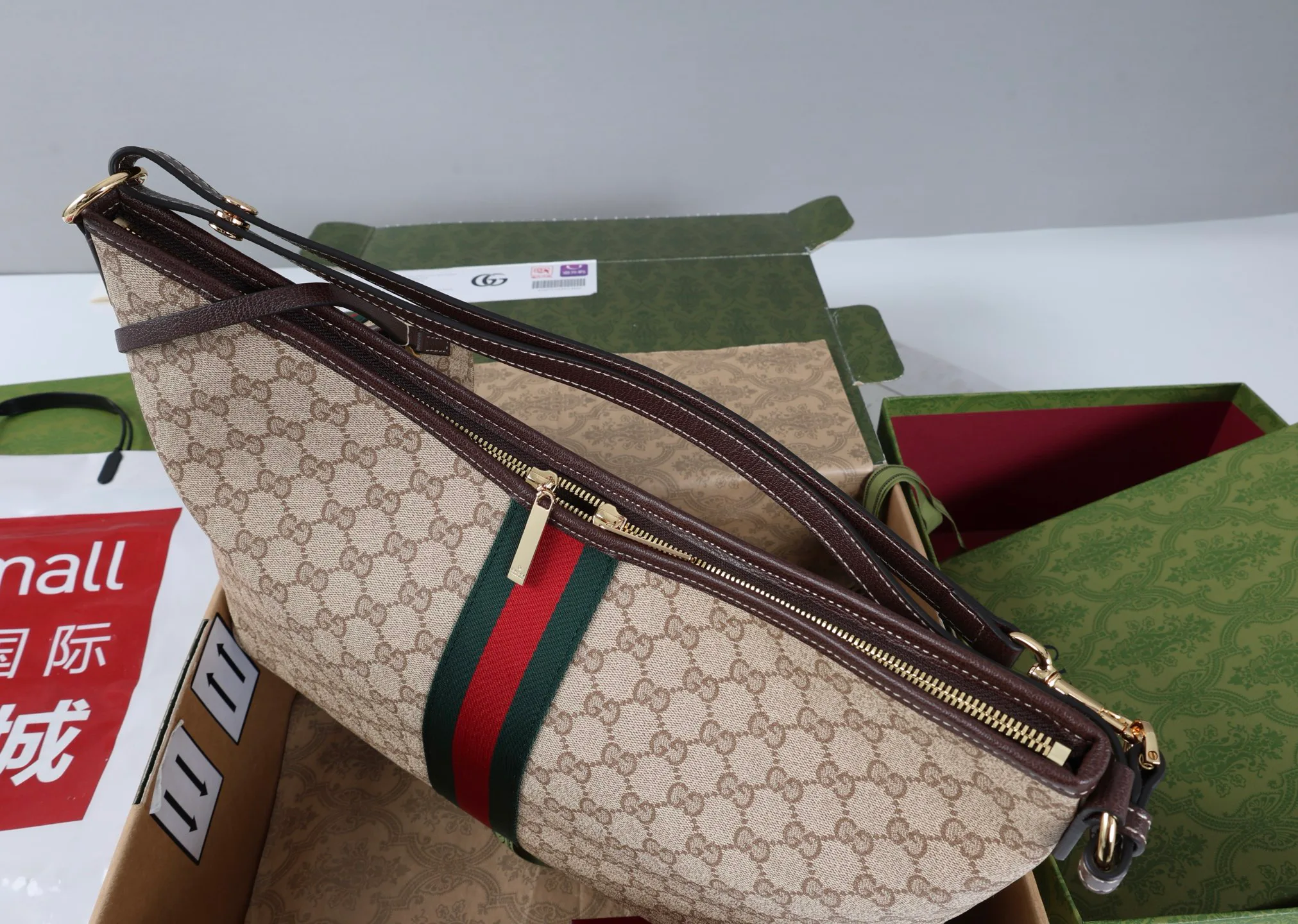 Классические Сумки Женские Gucci 18250600