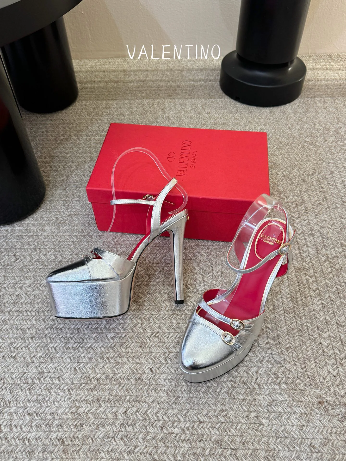 Босоножки Женские Valentino 11633139