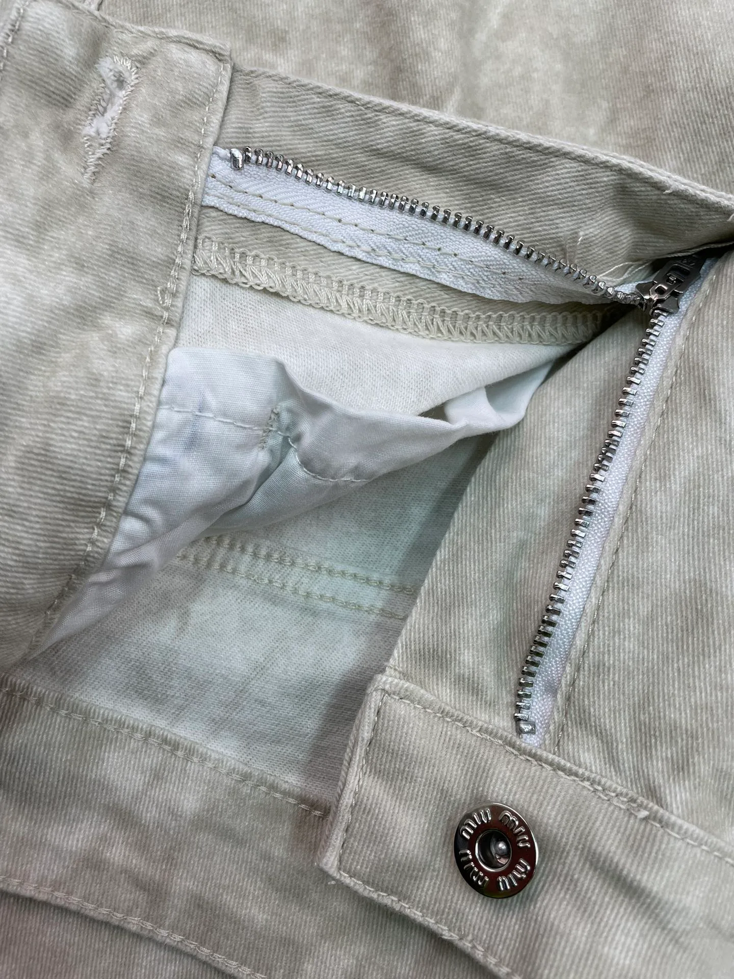 Джинсы Женские Miu Miu 10731312