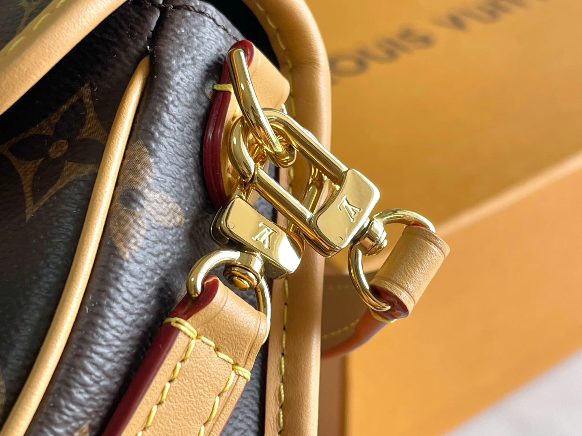 Классические Сумки Женские Louis Vuitton 13394395
