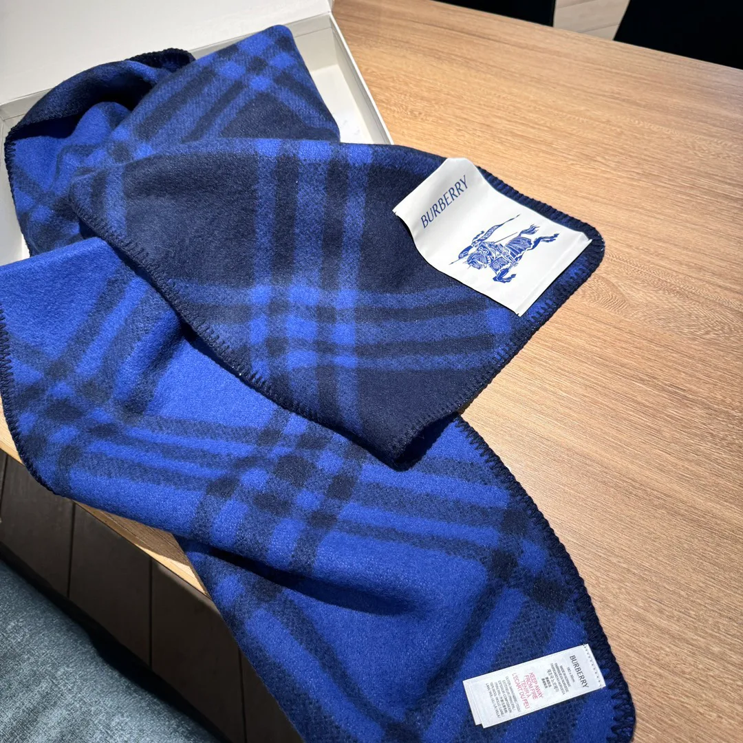 Шарфы Burberry 752639