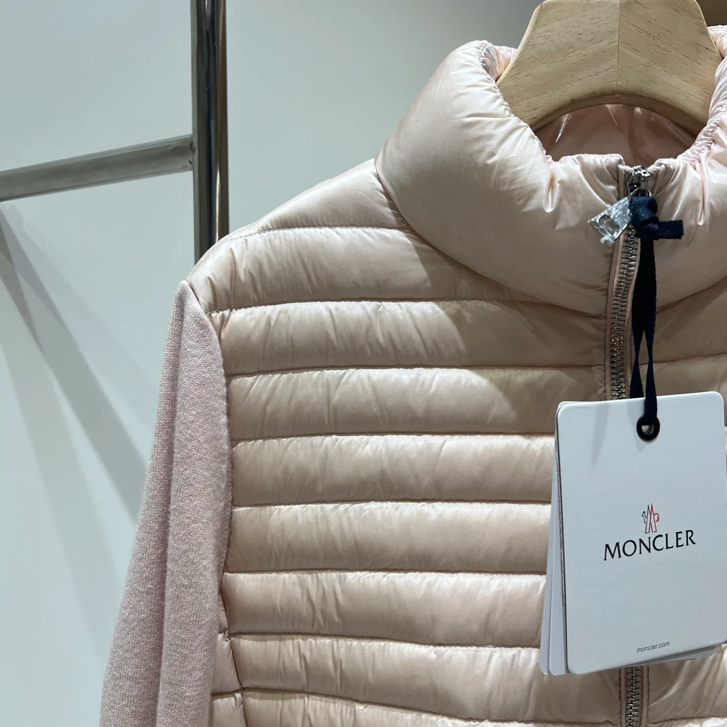 Куртки И Пуховики Женские Moncler 18043622