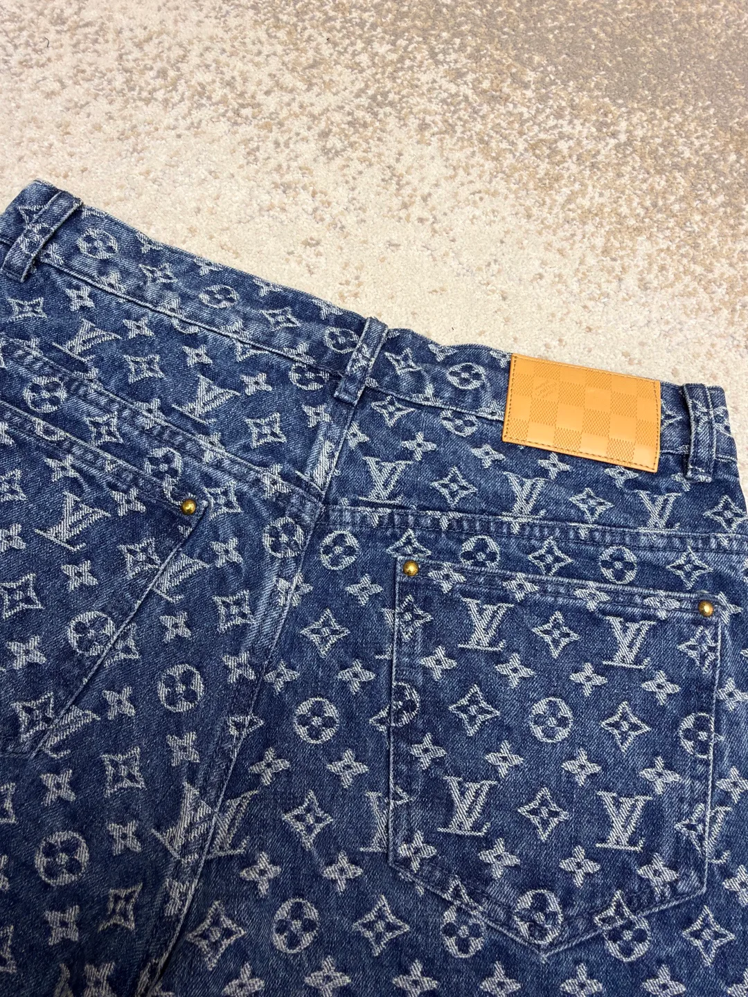 Шорты Мужские Louis Vuitton 13077110