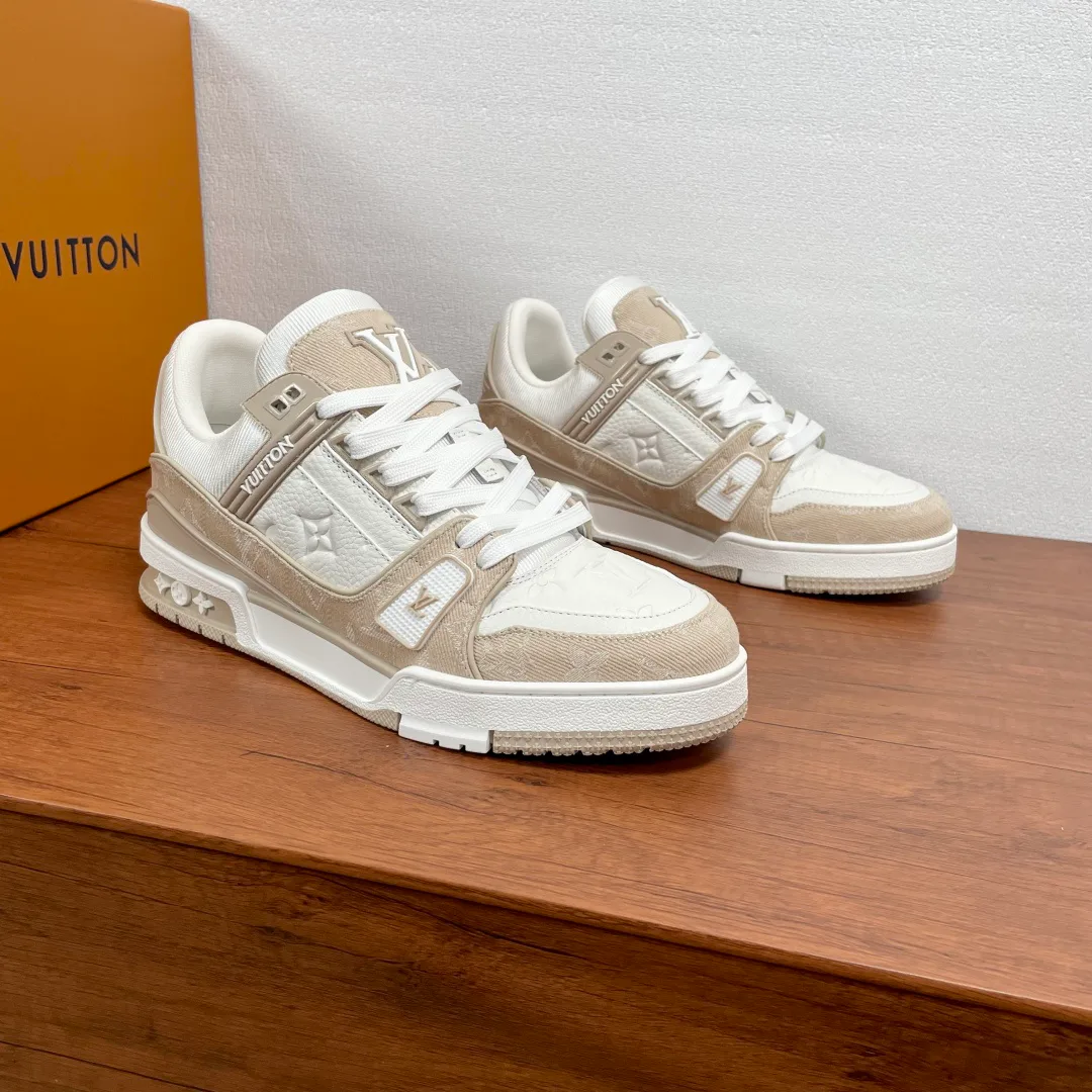 Кроссовки Женские Louis Vuitton 2556260