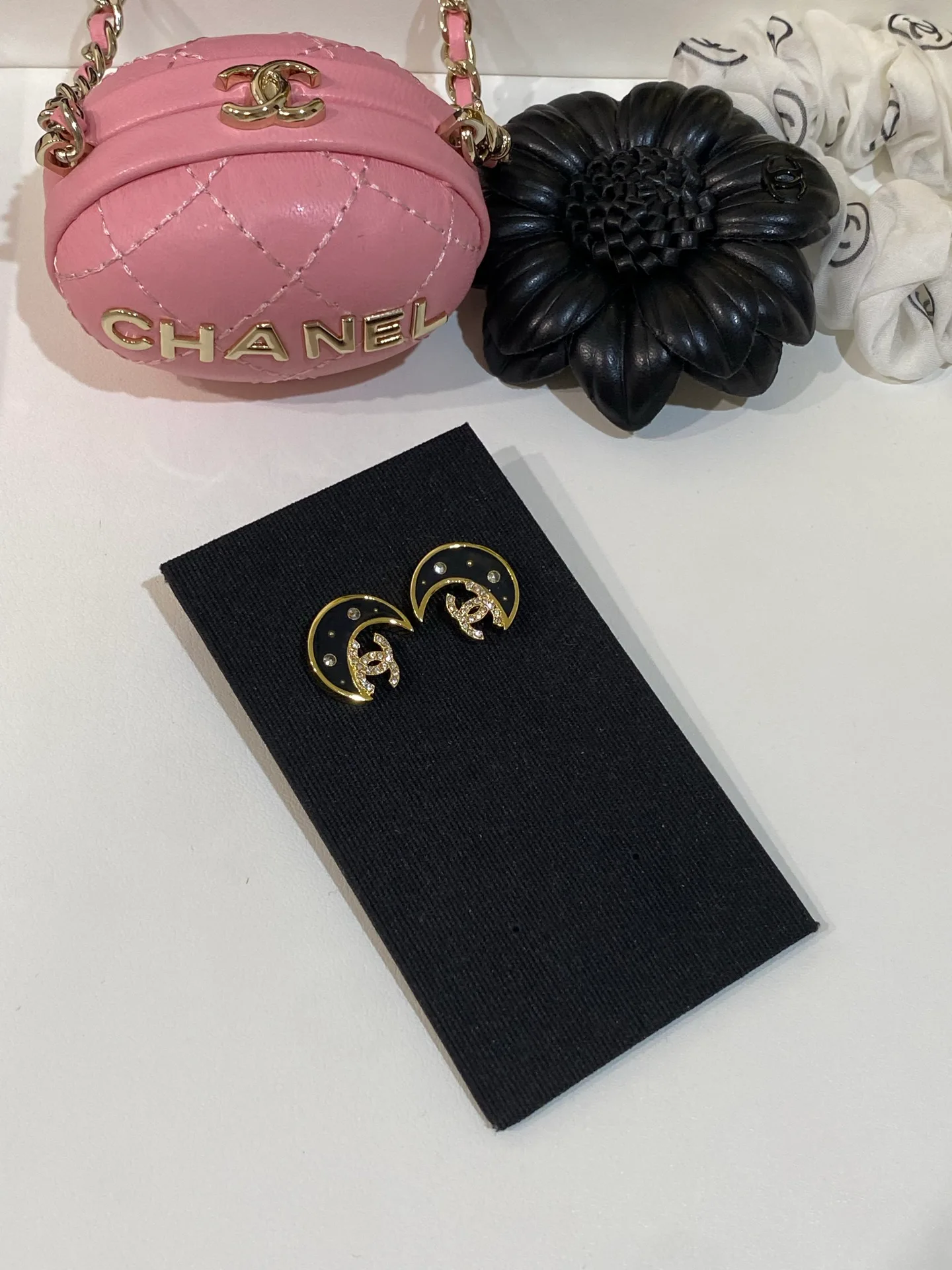 Бижутерия Chanel 18123110