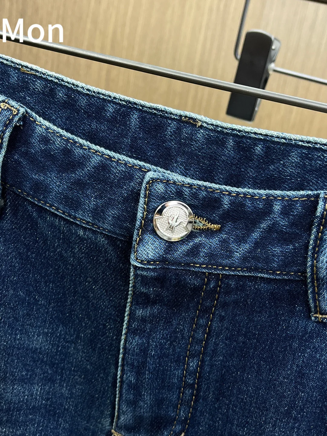Джинсы Мужские Moncler 18244078