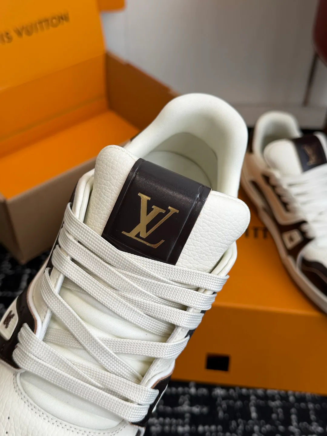 Кроссовки Женские Louis Vuitton 14180644