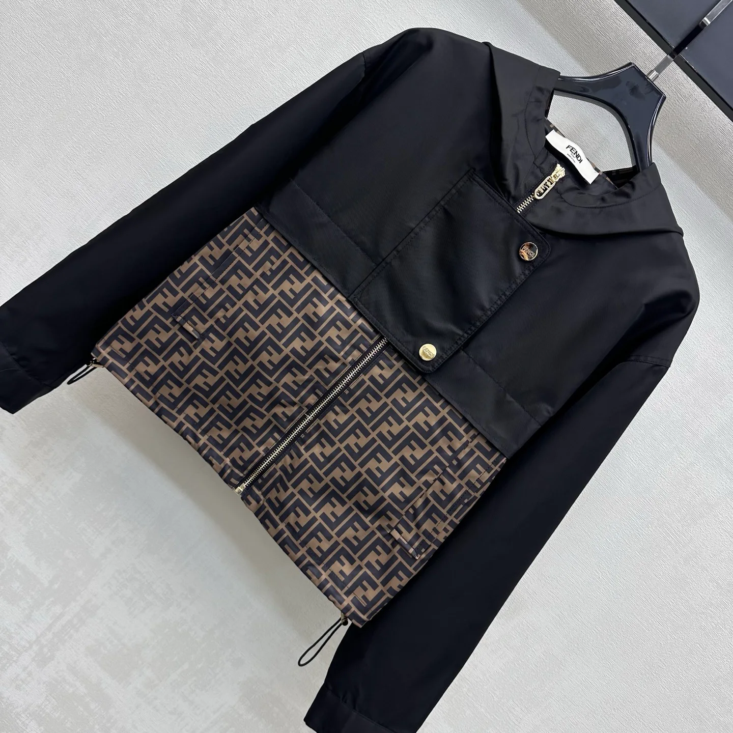 Куртки И Пуховики Женские Fendi 18279135