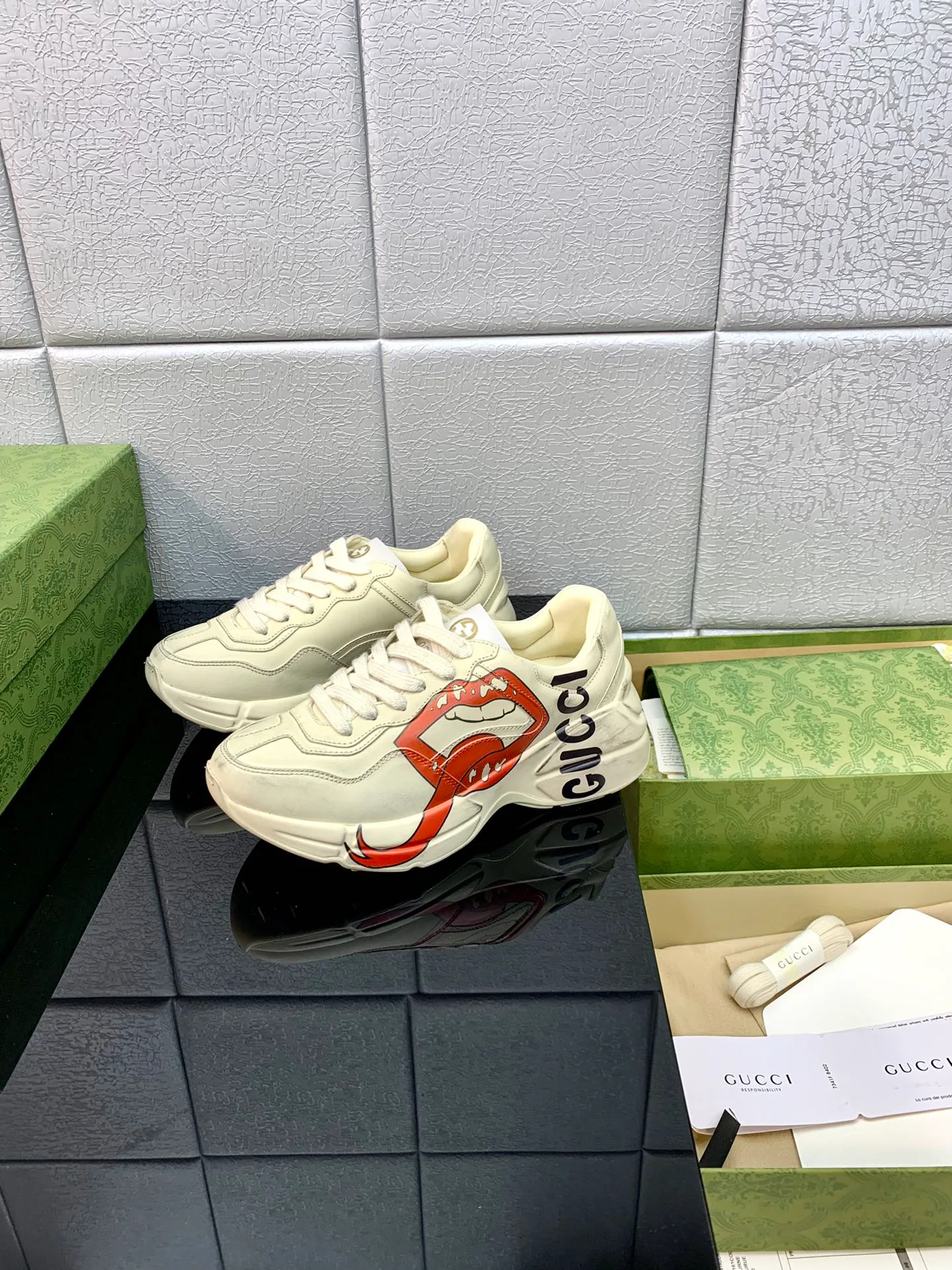 Кроссовки Женские Gucci 13080119