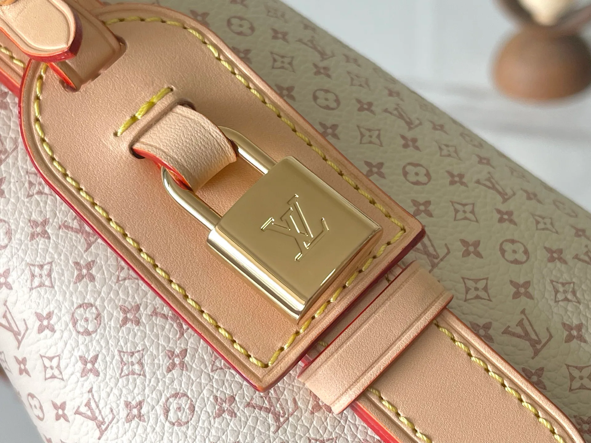 Сумки На Ремне Женские Louis Vuitton 260897