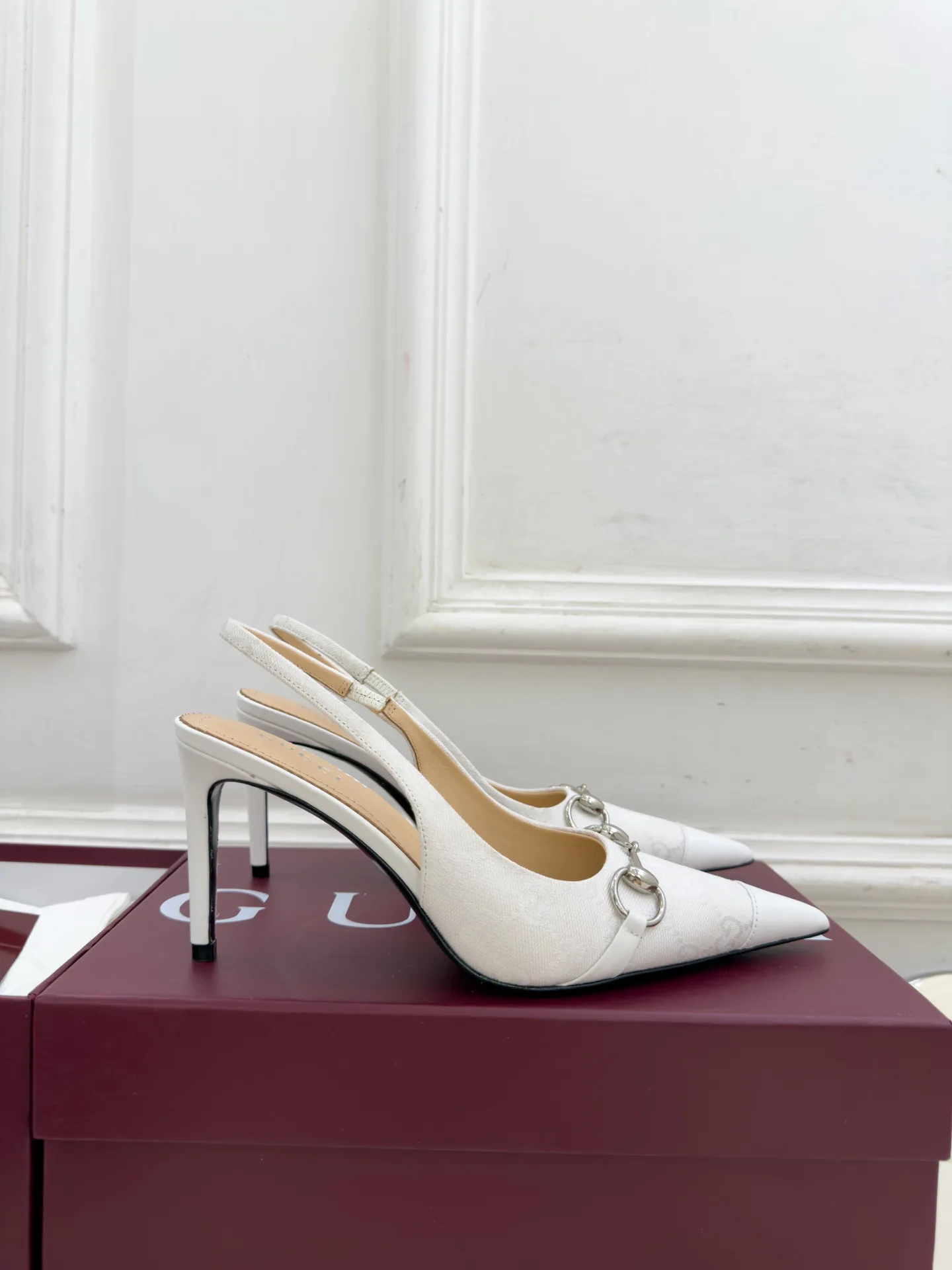 Туфли Женские Gucci 18508274