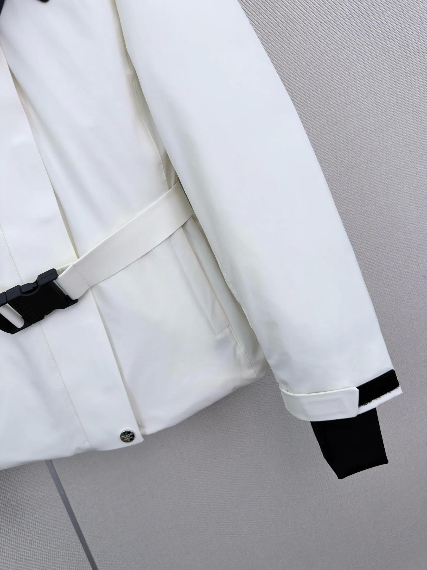 Куртки И Пуховики Женские Prada 18185828