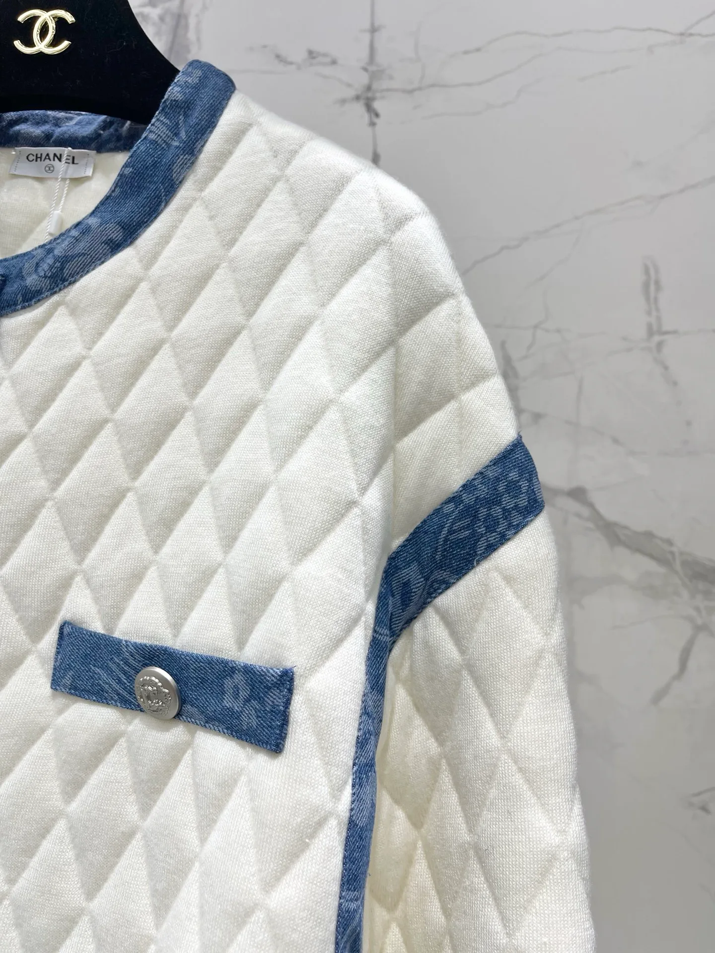 Джемперы И Свитеры Женские Chanel 18407903