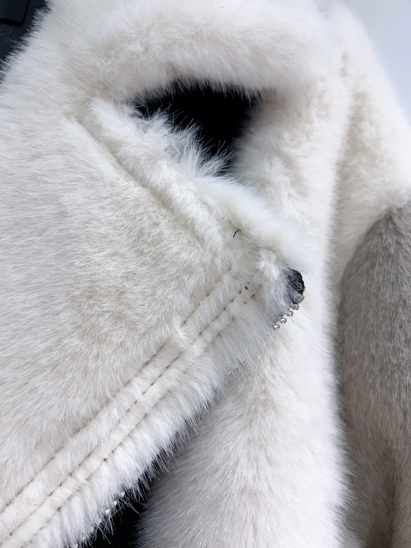 Кожаные Куртки И Дублёнки Женские Fendi 856080