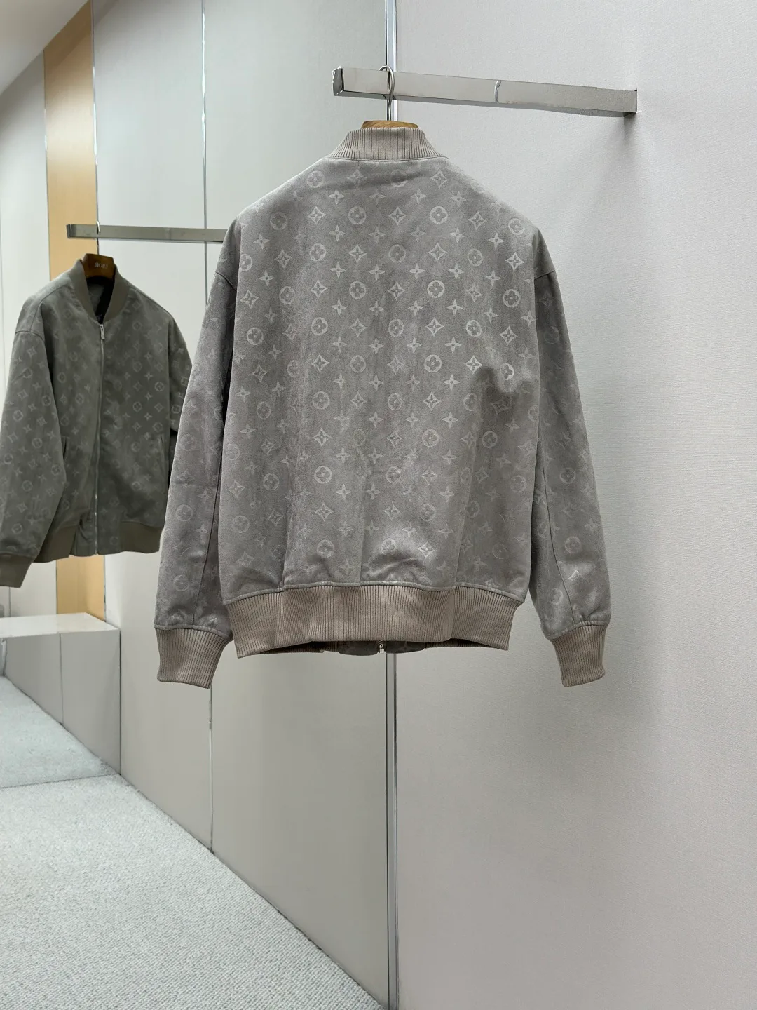 Куртки И Пуховики Мужские Louis Vuitton 178976