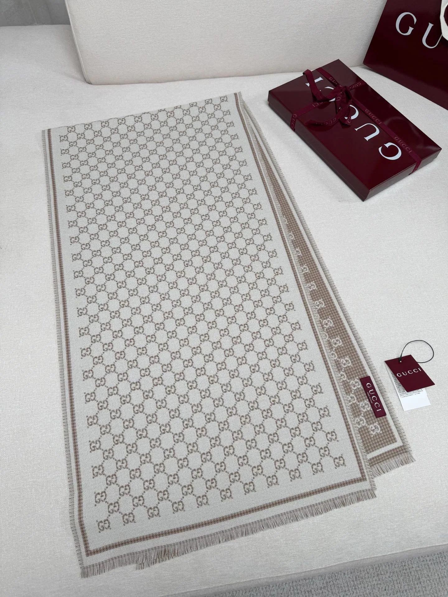 Шарфы Gucci 17992040