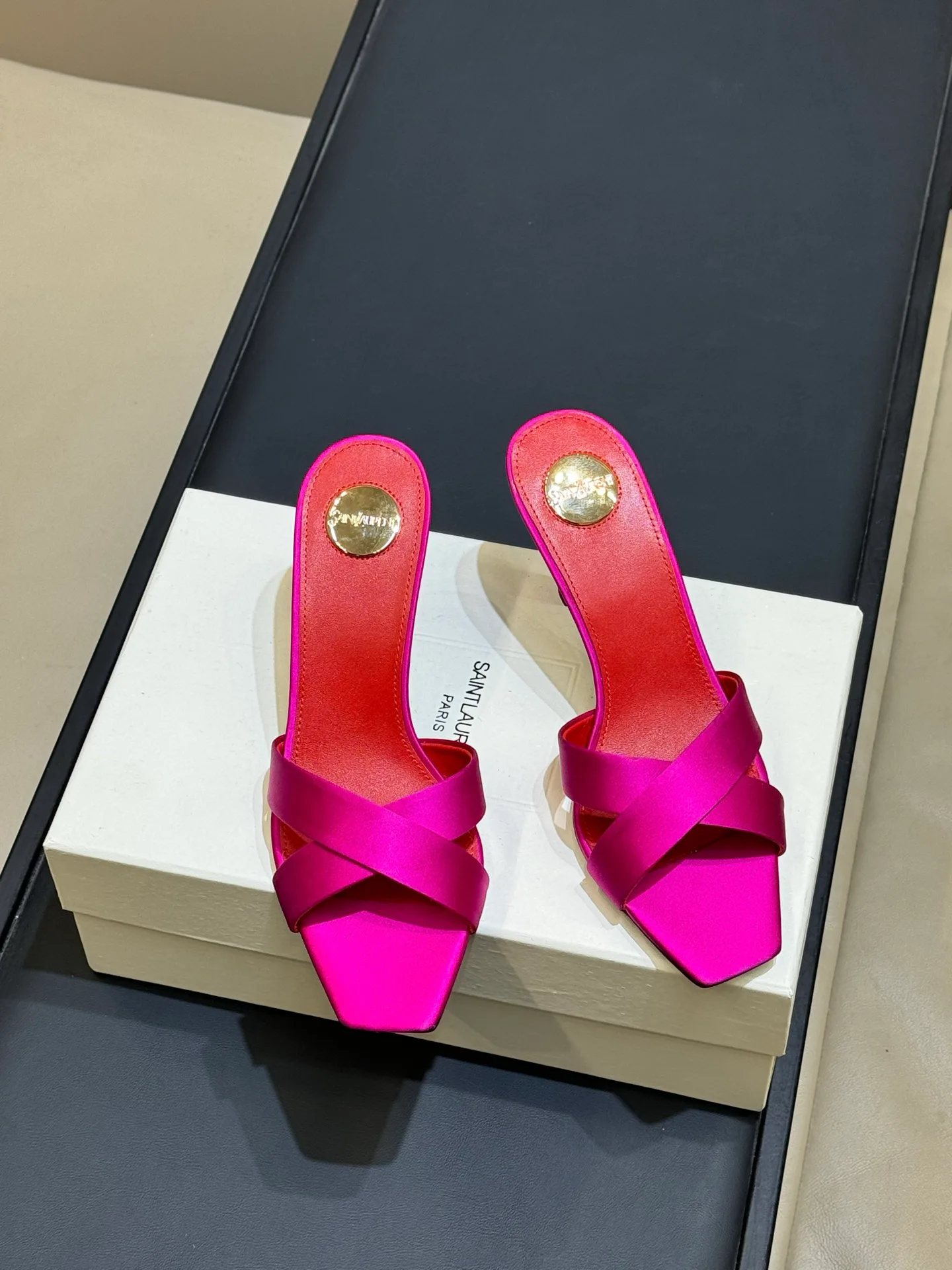 Босоножки Женские Saint Laurent 11892859