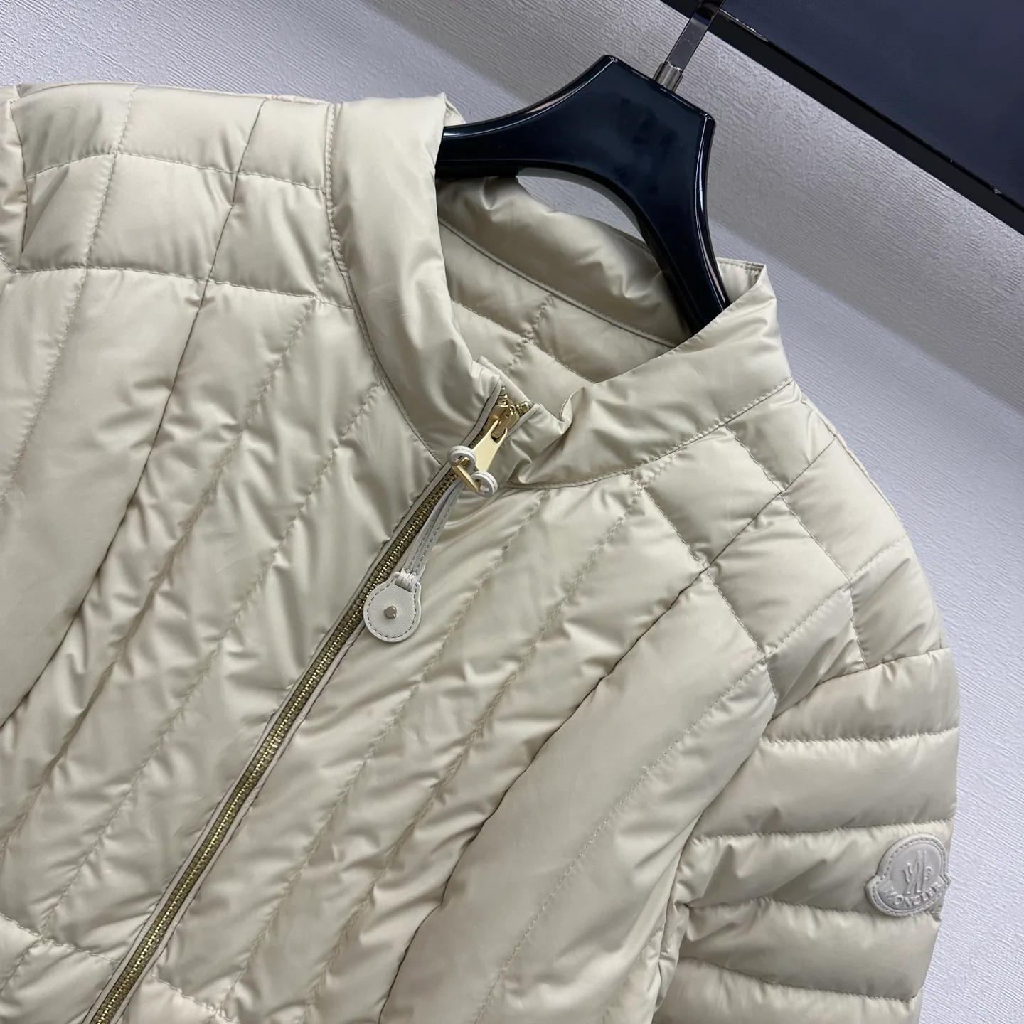 Куртки И Пуховики Женские Moncler 18432072