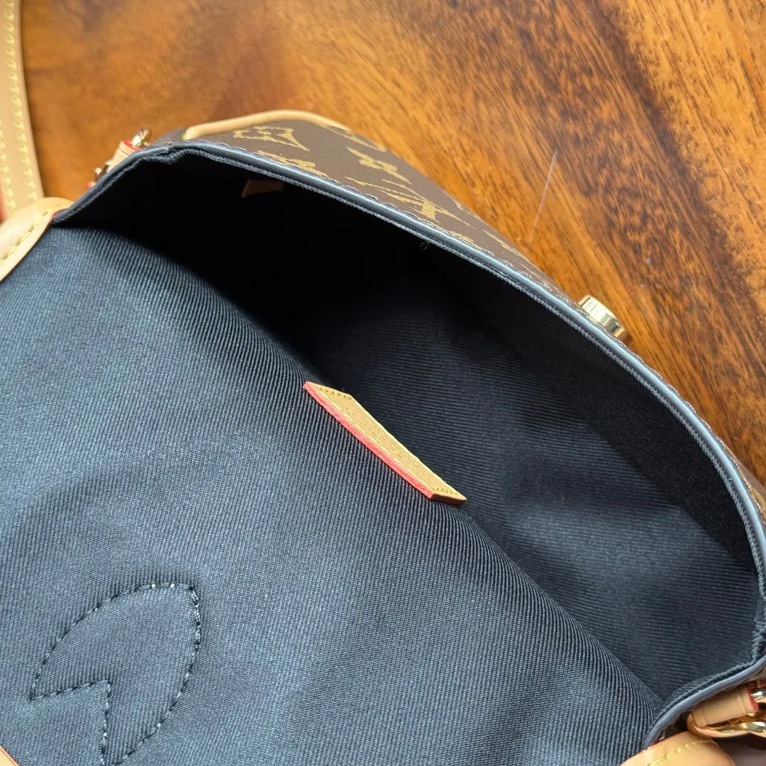 Сумки На Ремне Женские Louis Vuitton 724020