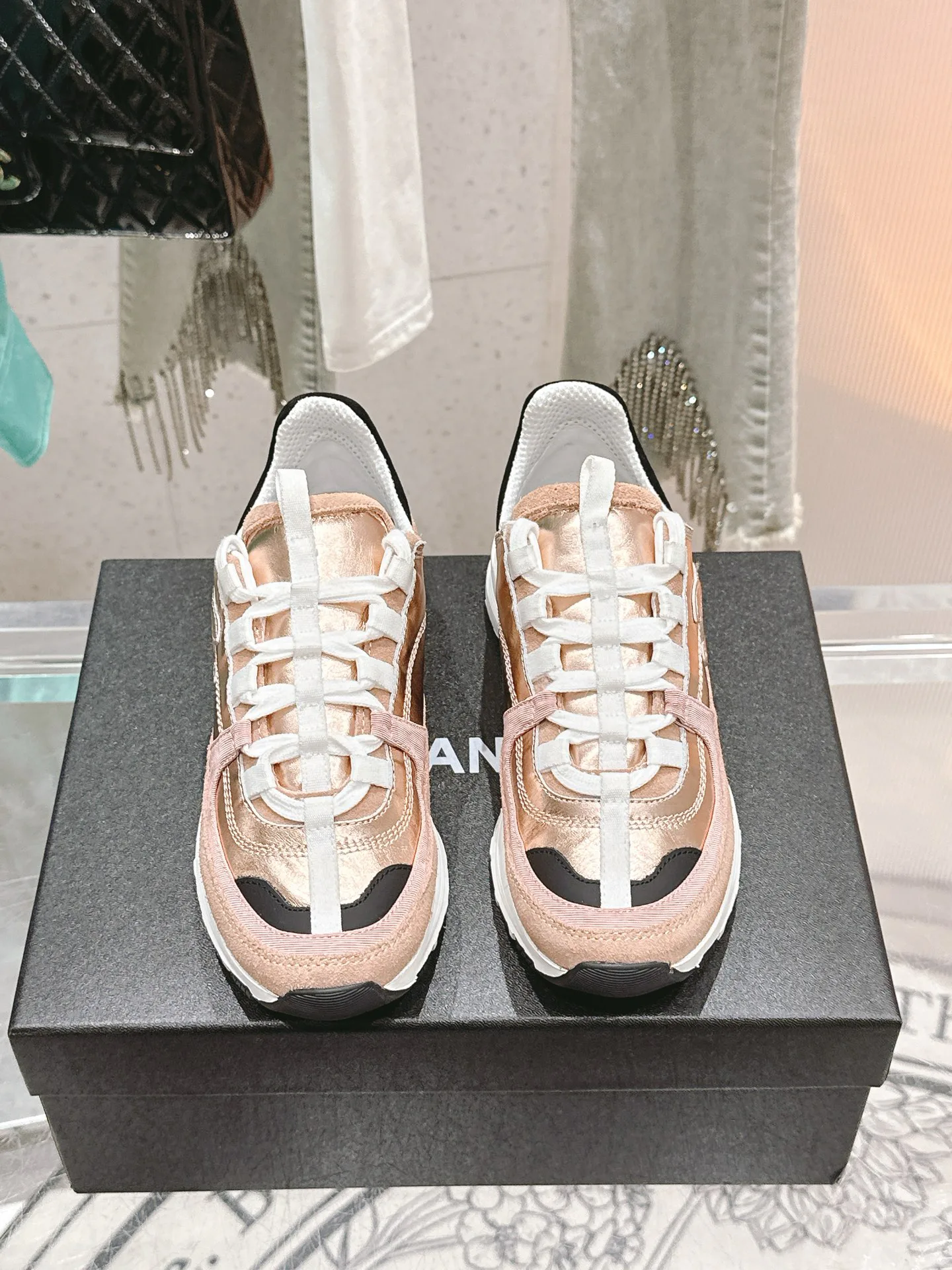 Кроссовки Женские Chanel 11405151