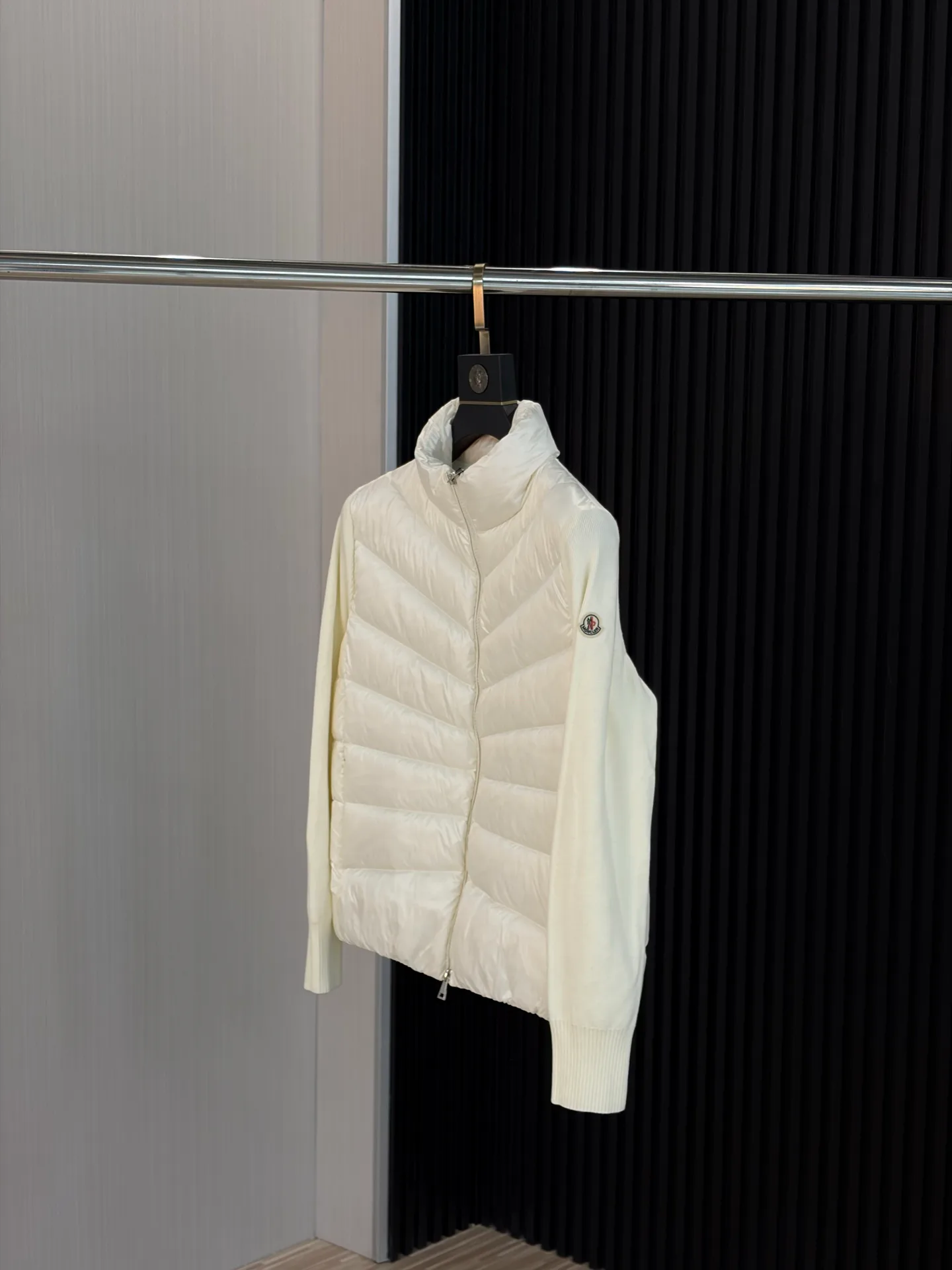 Куртки И Пуховики Женские Moncler 18529857
