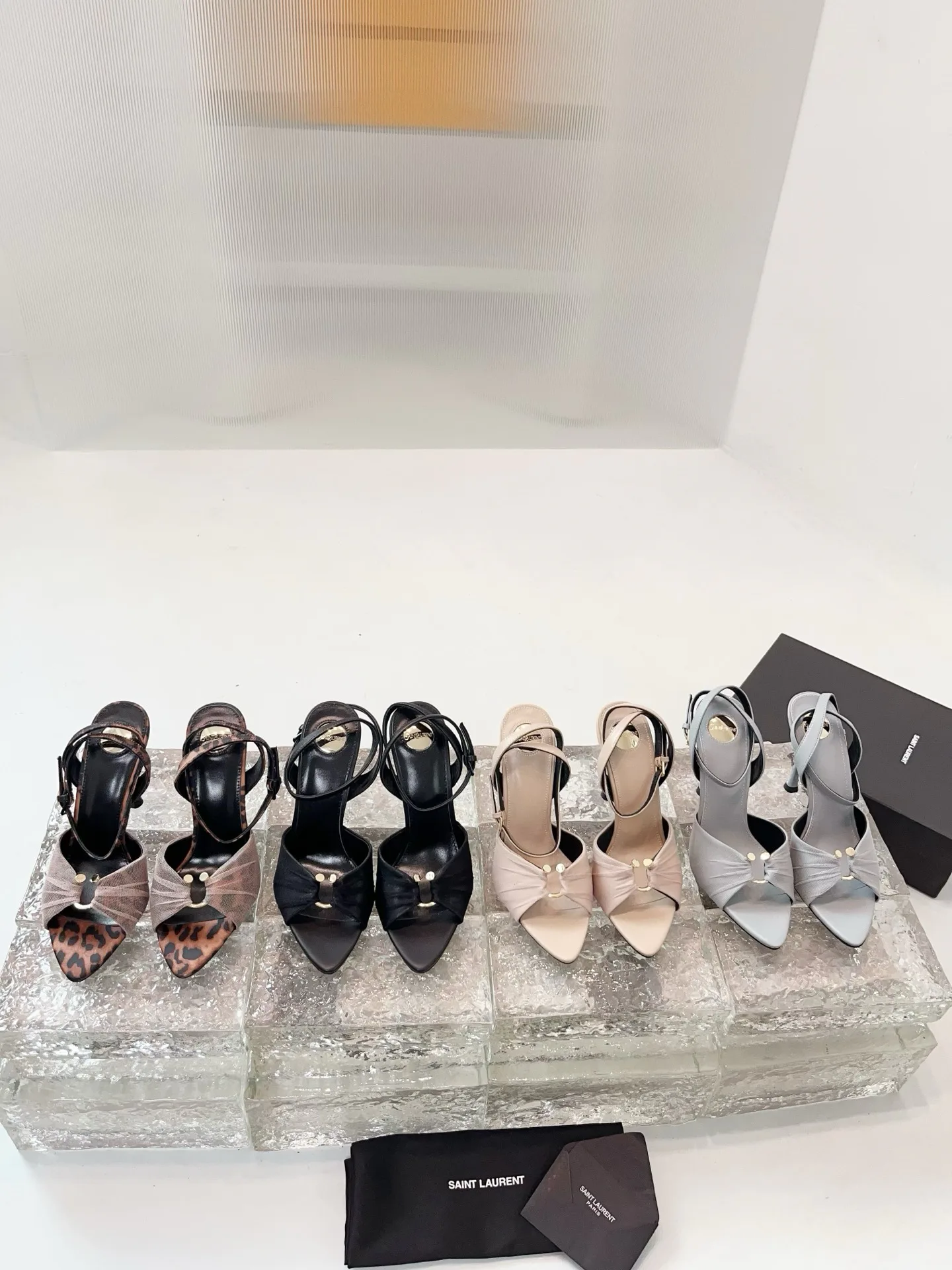 Босоножки Женские Saint Laurent 11278394