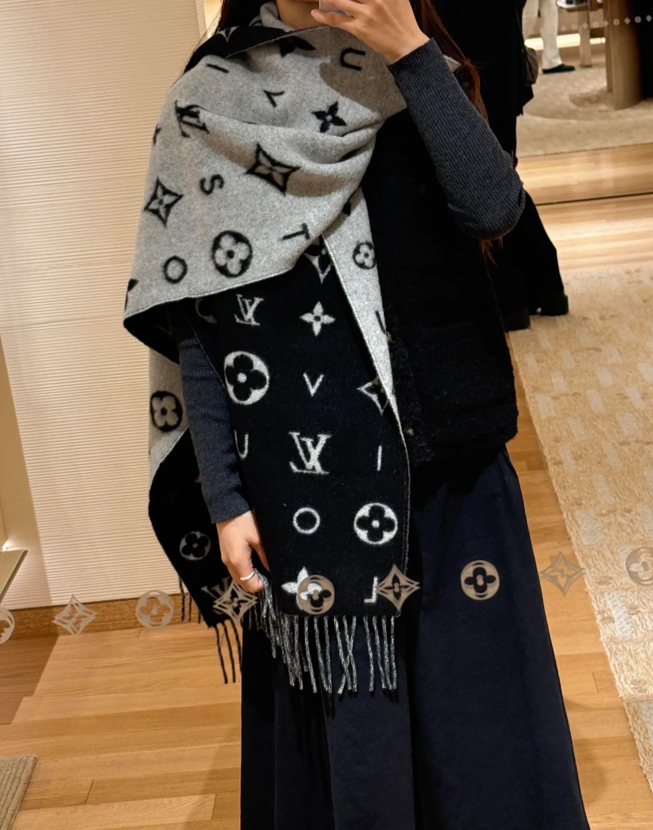 Шарфы Louis Vuitton 412328