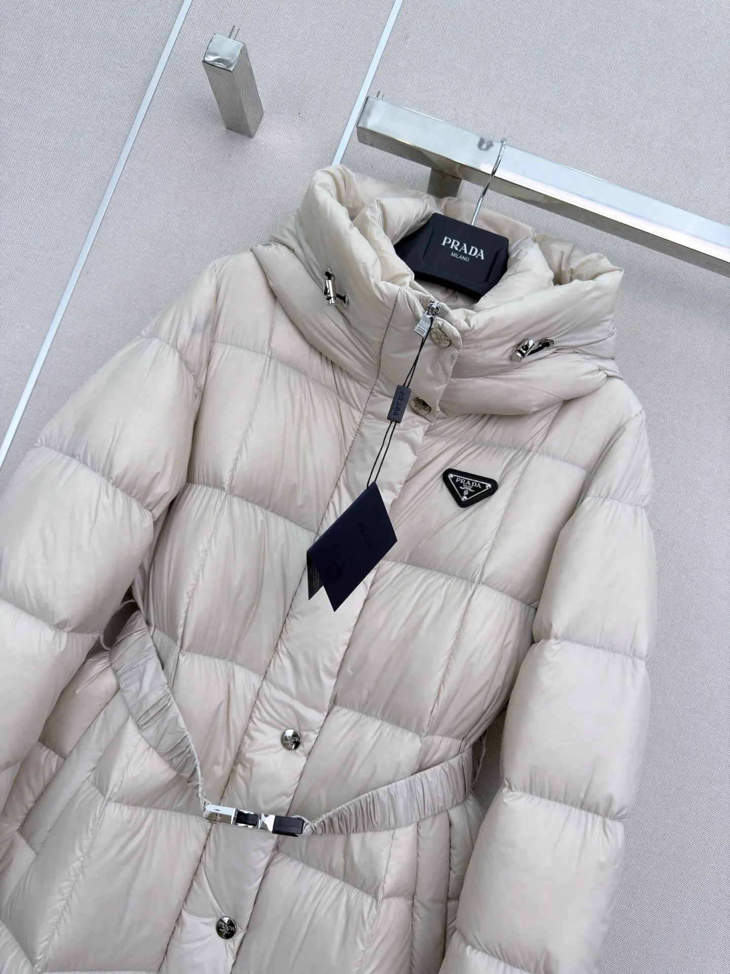 Куртки И Пуховики Женские Prada 18108886