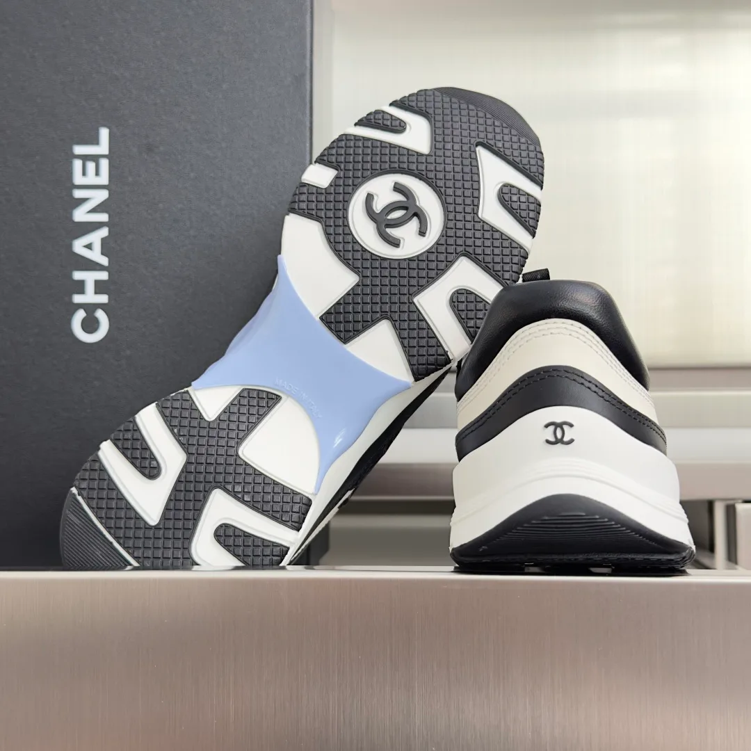 Кроссовки Женские Chanel 18604259