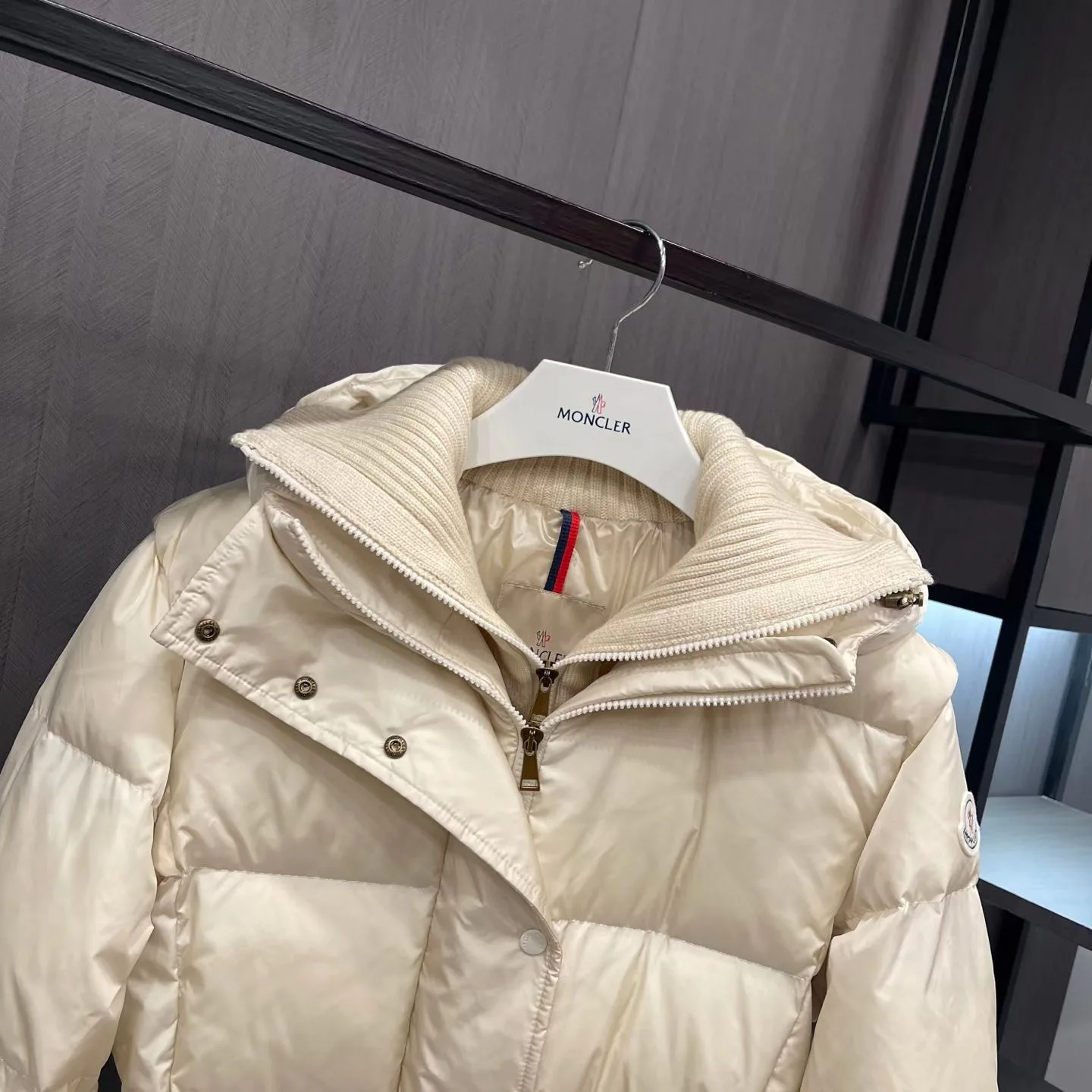 Куртки И Пуховики Женские Moncler 2022970