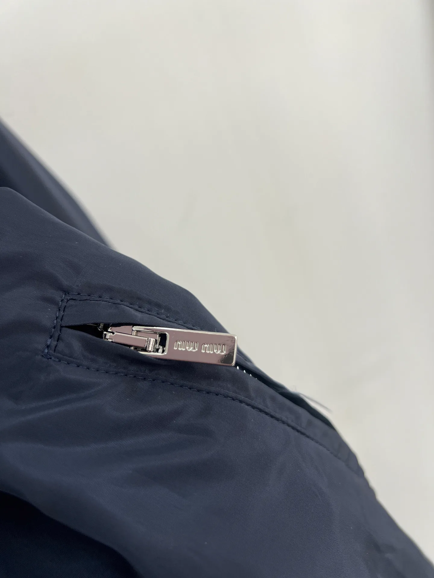 Куртки И Пуховики Женские Miu Miu 11185487