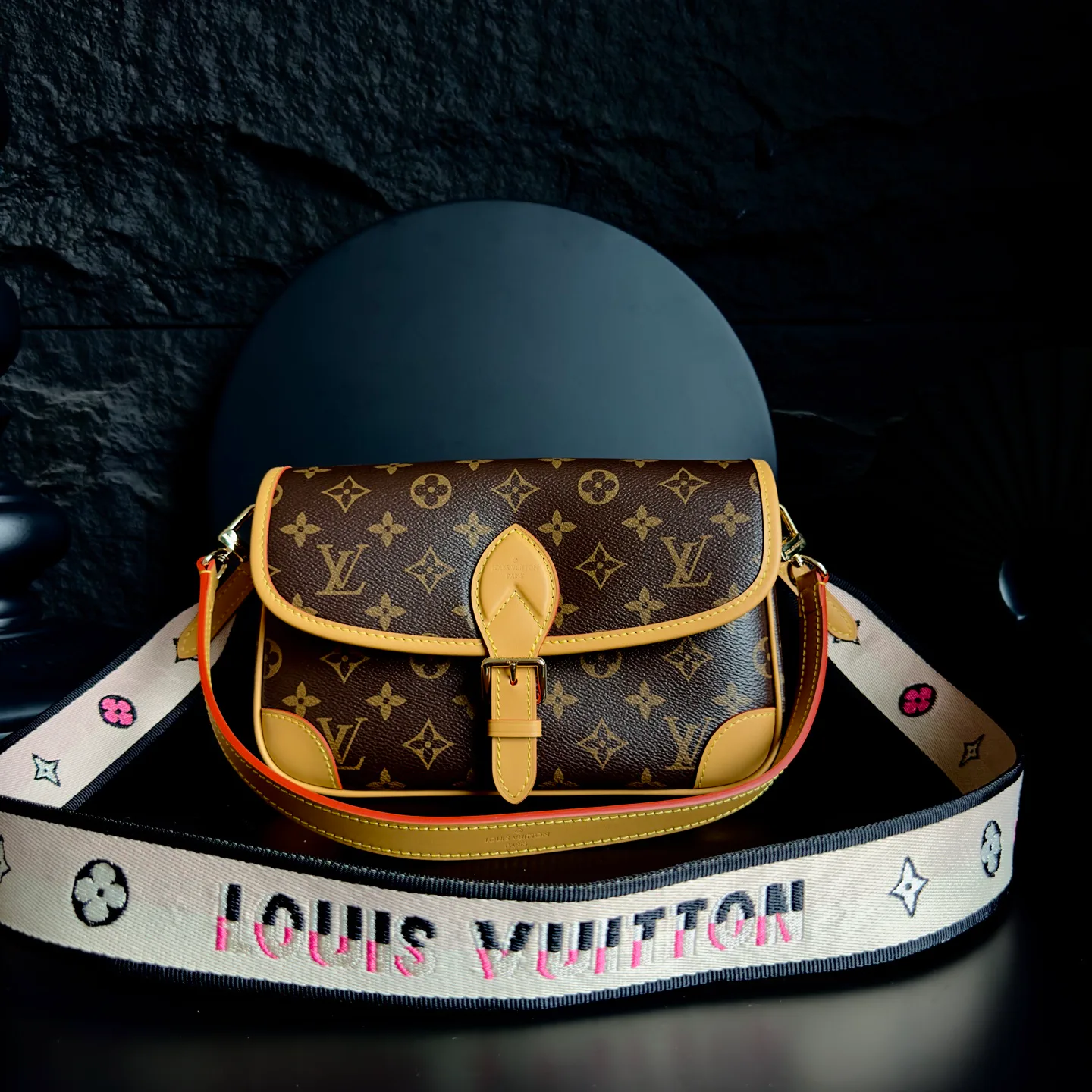 Классические Сумки Женские Louis Vuitton 11669151