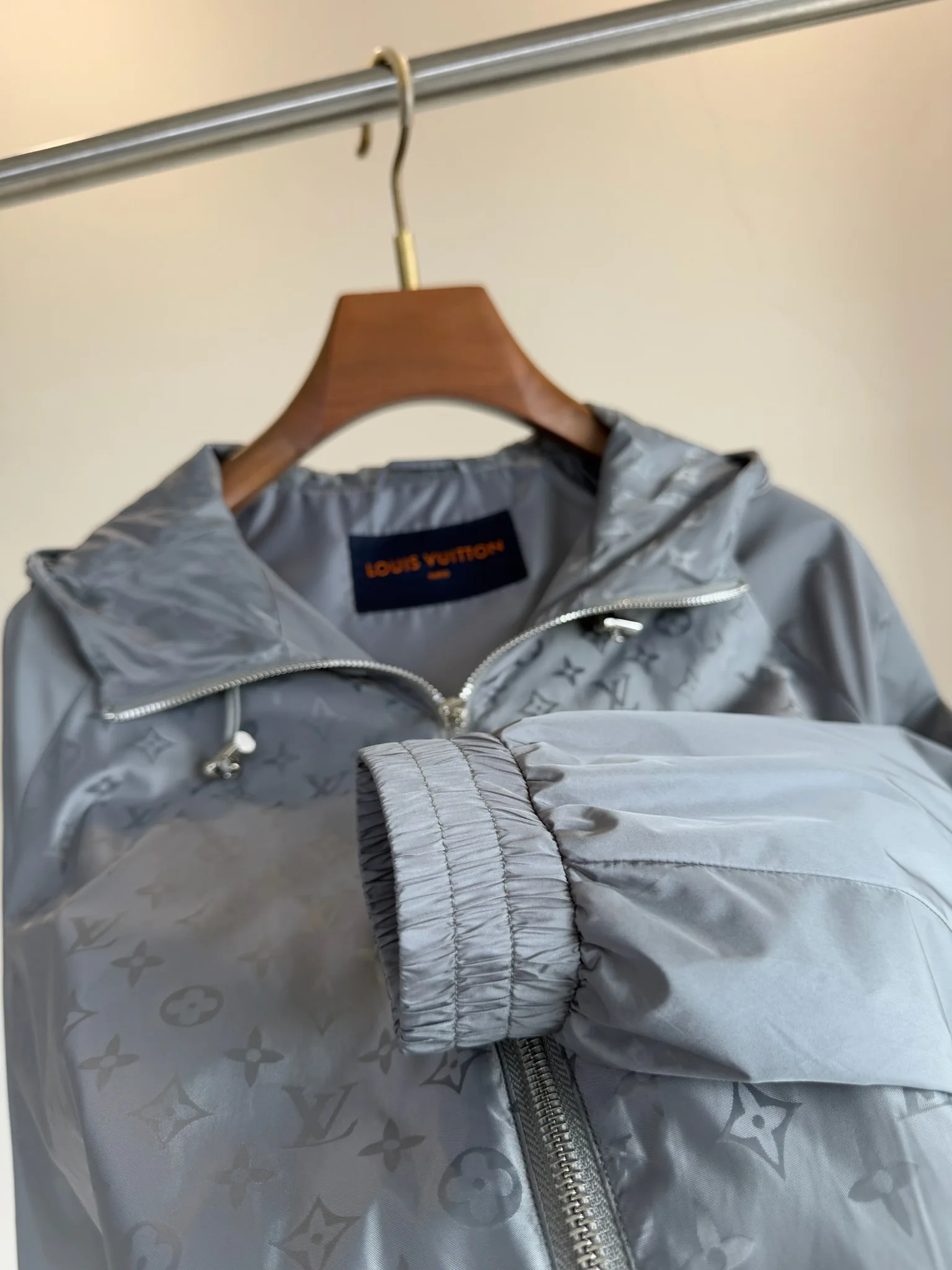 Куртки И Пуховики Мужские Louis Vuitton 12953194
